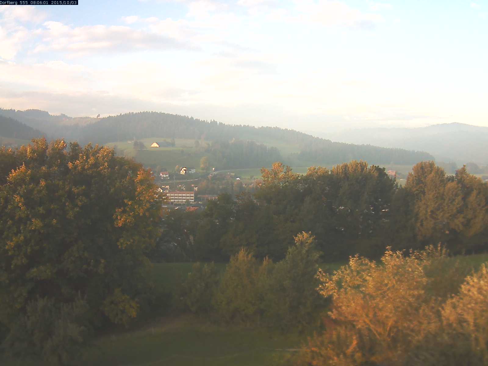 Webcam-Bild: Aussicht vom Dorfberg in Langnau 20151003-080601