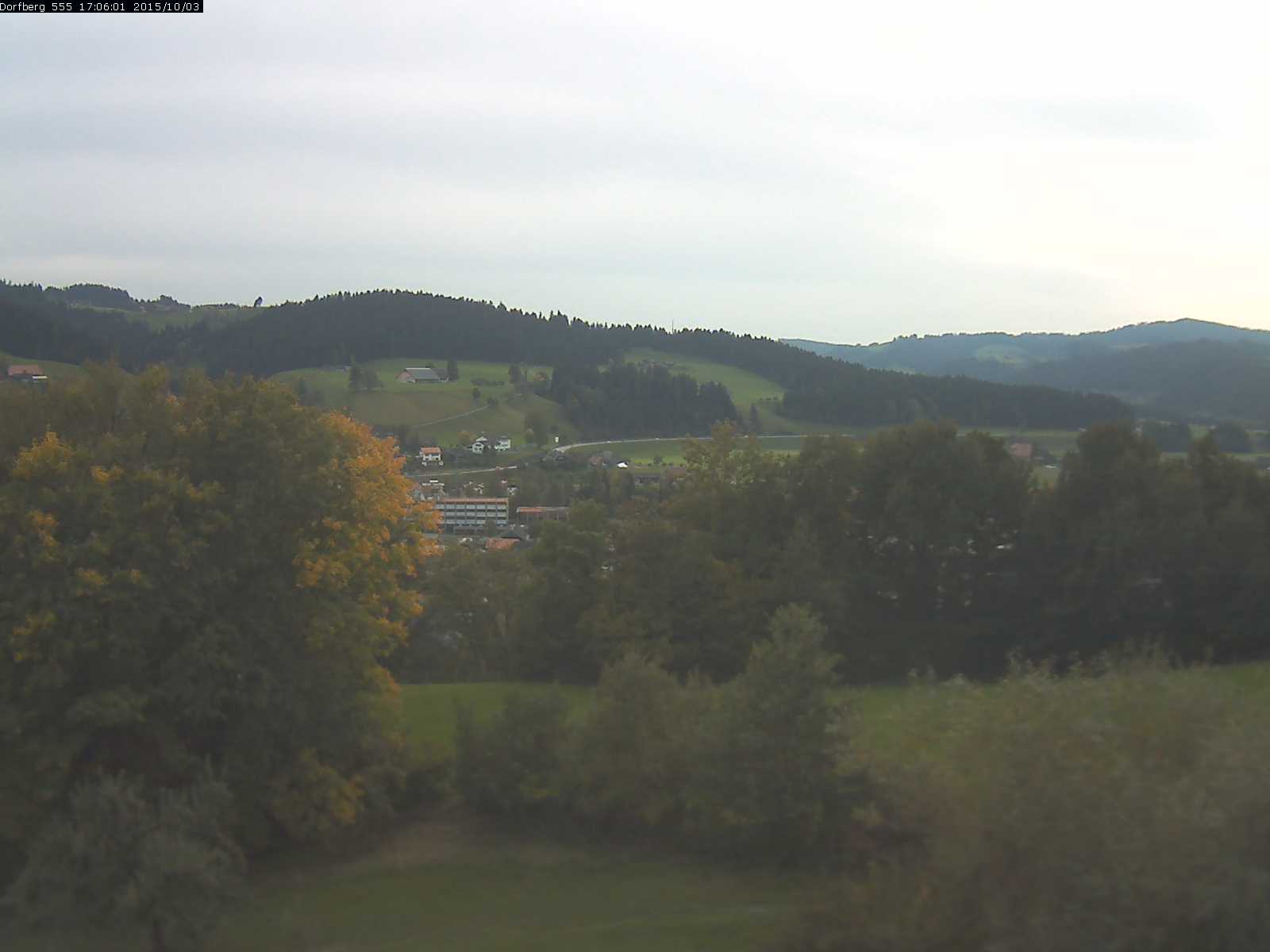 Webcam-Bild: Aussicht vom Dorfberg in Langnau 20151003-170601