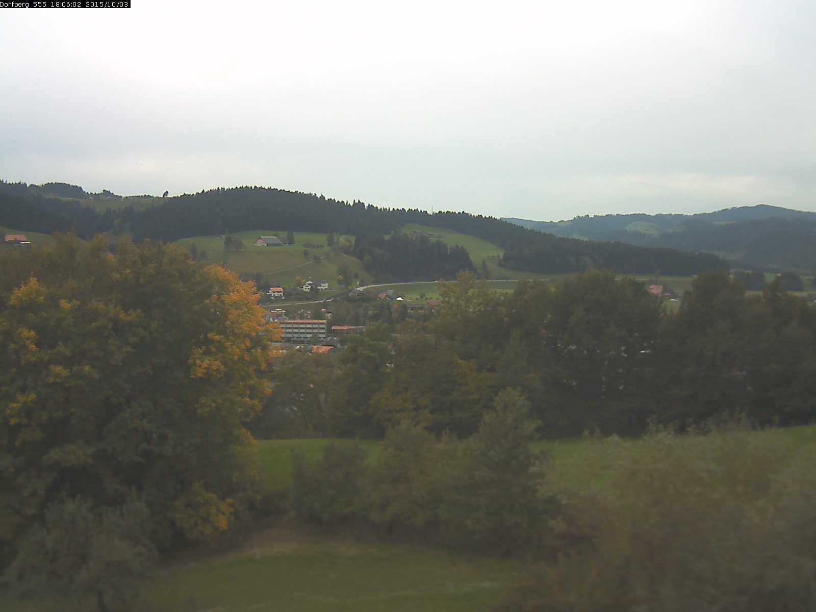 Webcam-Bild: Aussicht vom Dorfberg in Langnau 20151003-180601