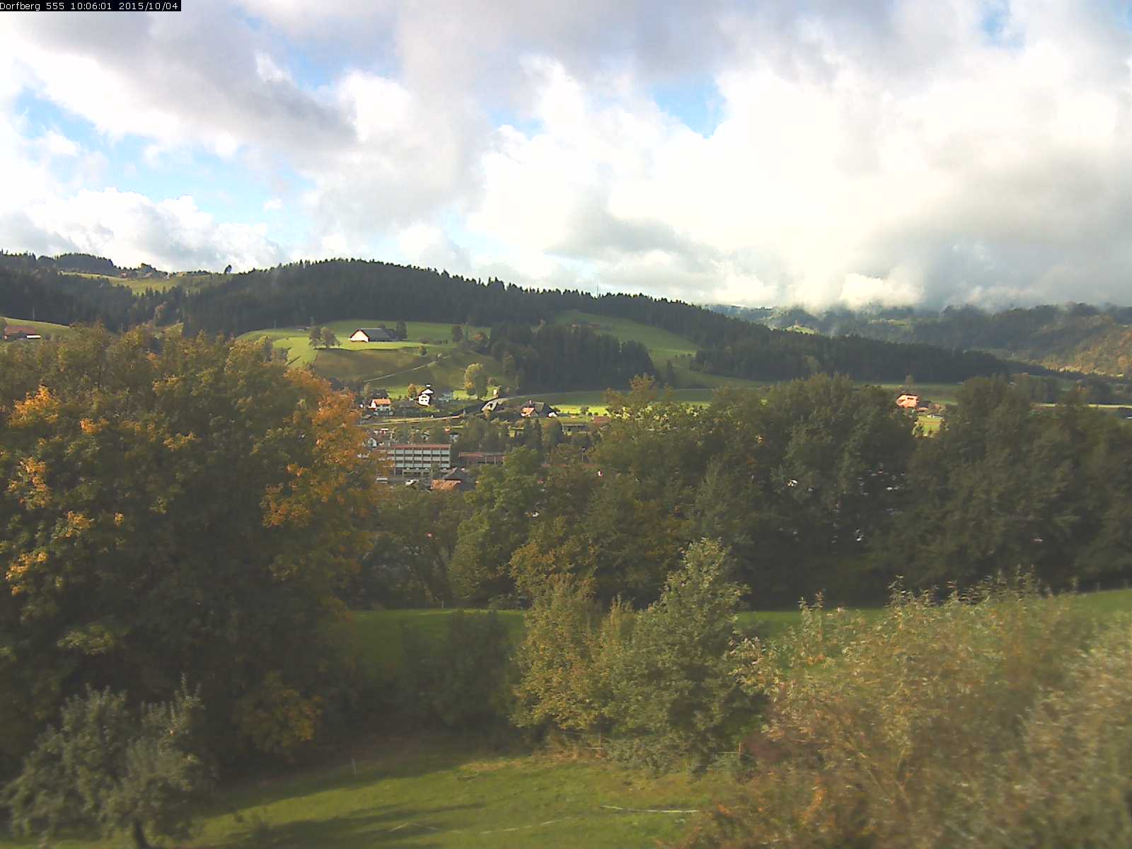 Webcam-Bild: Aussicht vom Dorfberg in Langnau 20151004-100601