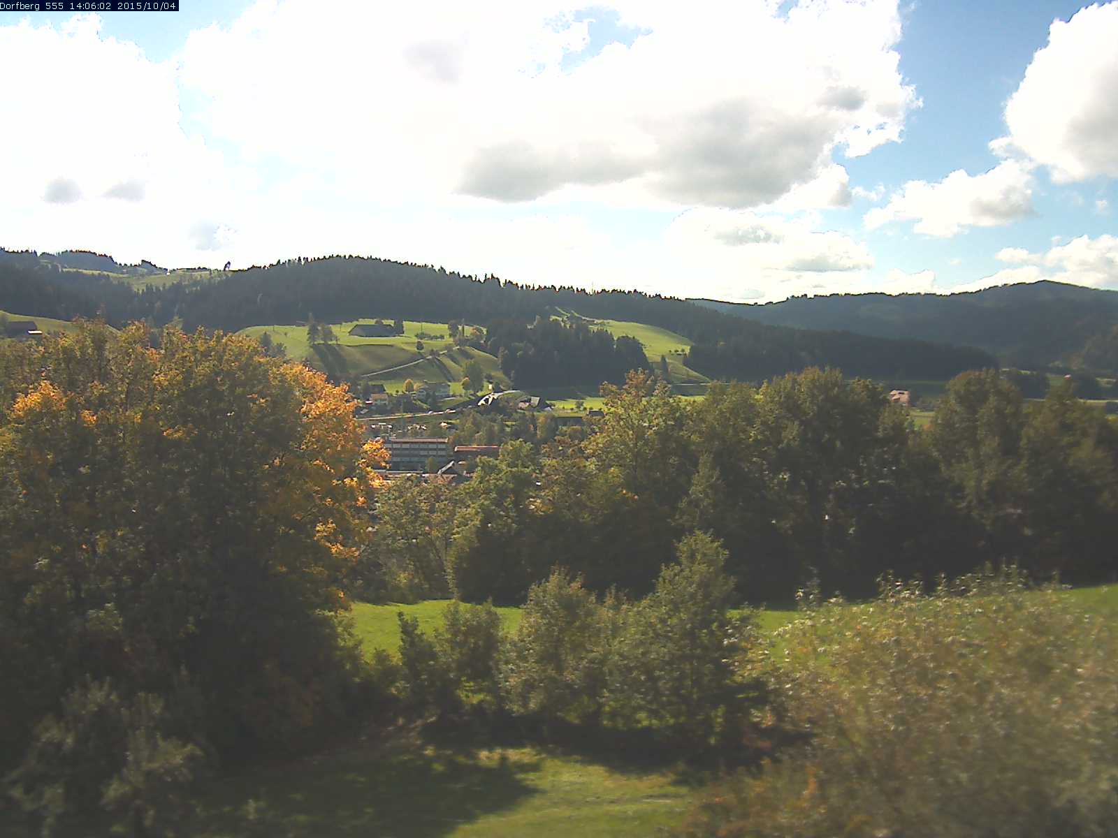 Webcam-Bild: Aussicht vom Dorfberg in Langnau 20151004-140601
