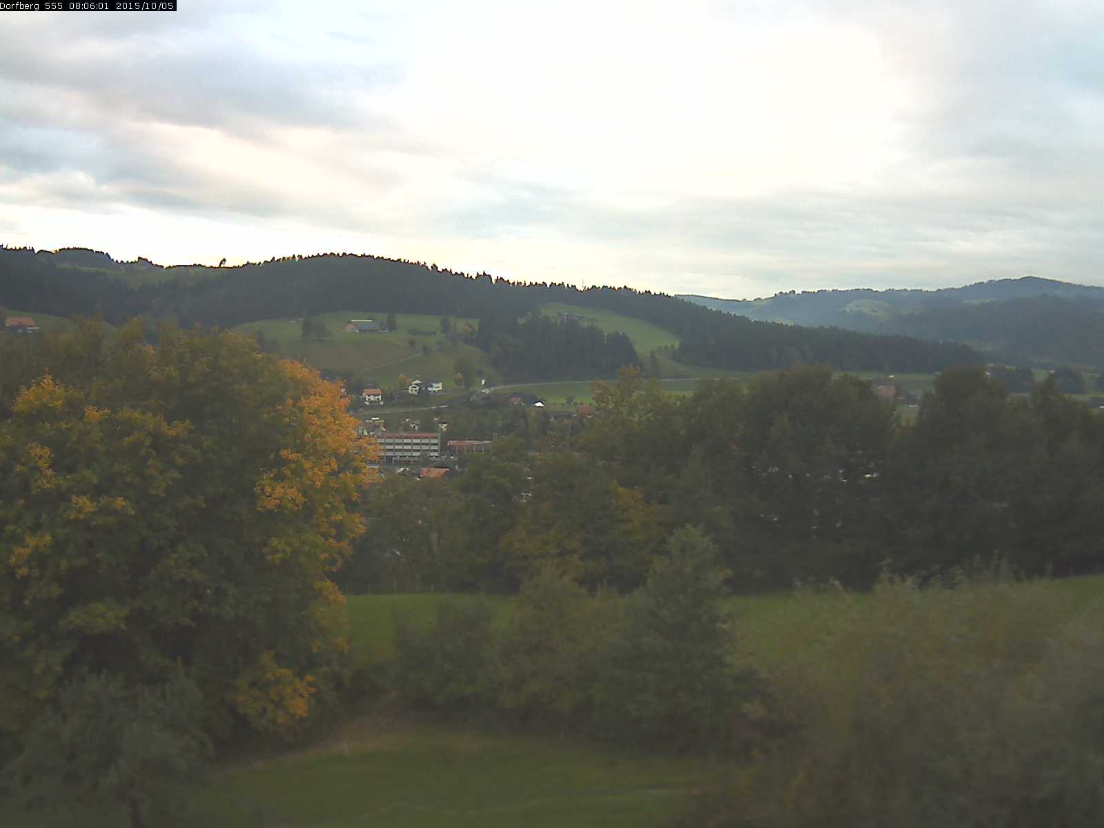 Webcam-Bild: Aussicht vom Dorfberg in Langnau 20151005-080601