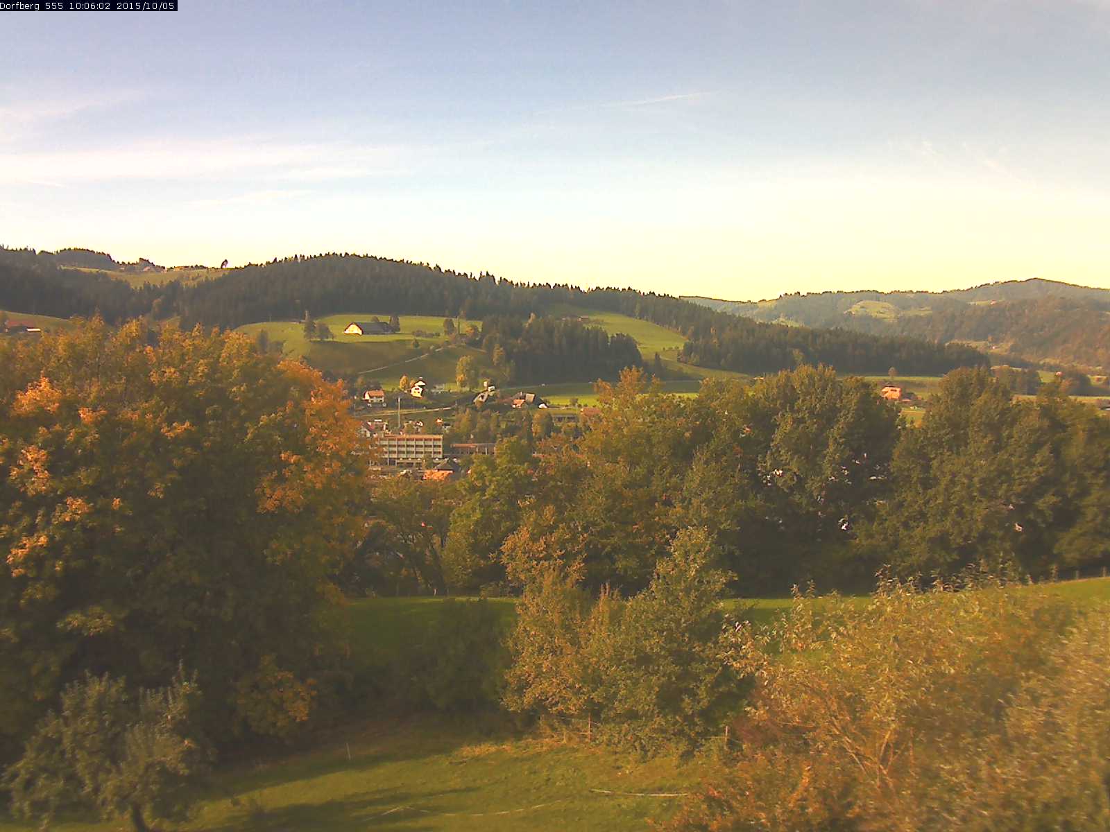 Webcam-Bild: Aussicht vom Dorfberg in Langnau 20151005-100601