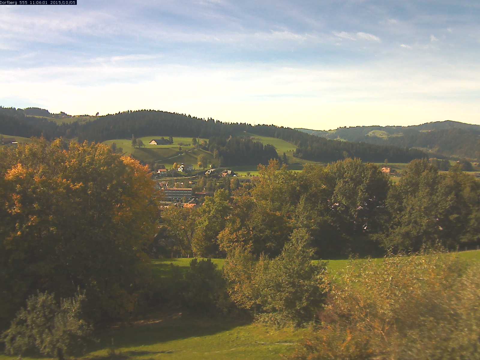 Webcam-Bild: Aussicht vom Dorfberg in Langnau 20151005-110601