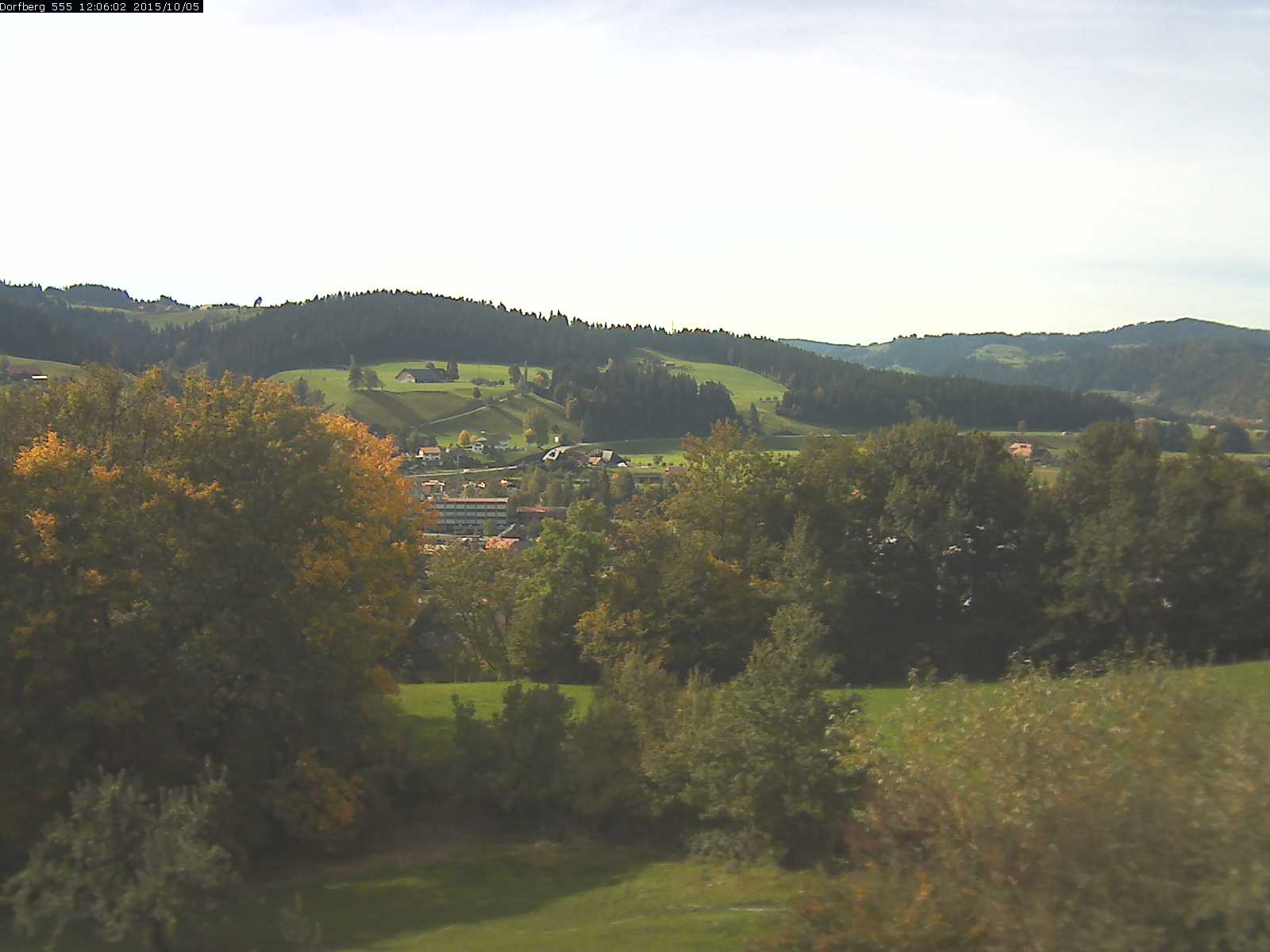 Webcam-Bild: Aussicht vom Dorfberg in Langnau 20151005-120602