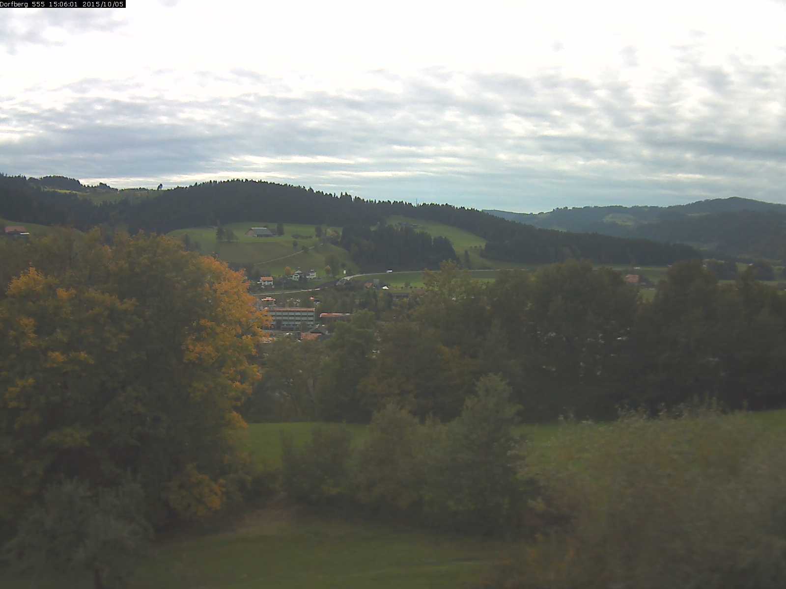 Webcam-Bild: Aussicht vom Dorfberg in Langnau 20151005-150601
