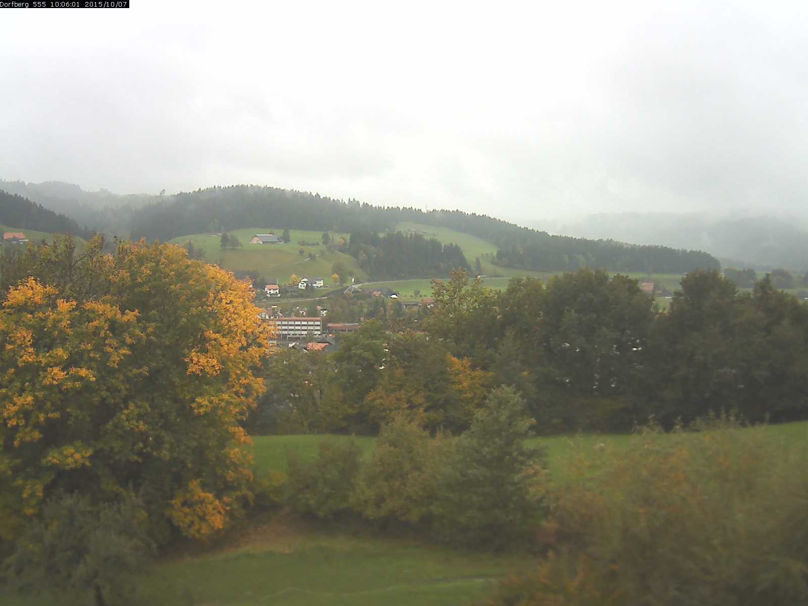 Webcam-Bild: Aussicht vom Dorfberg in Langnau 20151007-100601
