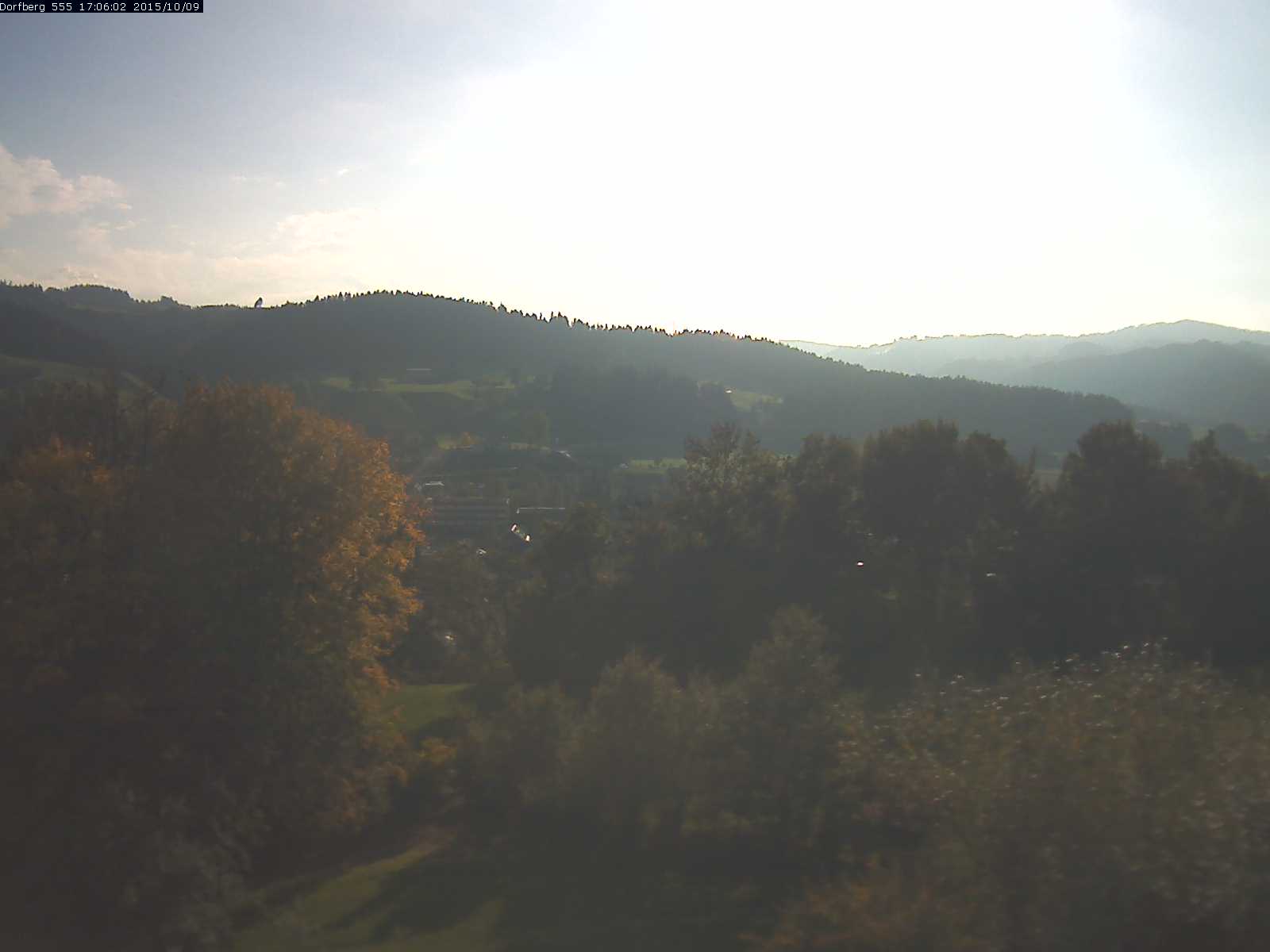 Webcam-Bild: Aussicht vom Dorfberg in Langnau 20151009-170601