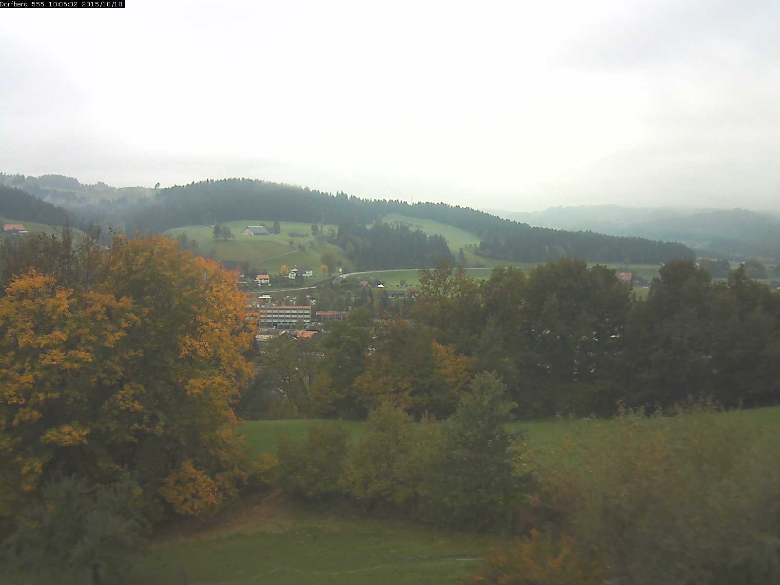 Webcam-Bild: Aussicht vom Dorfberg in Langnau 20151010-100601