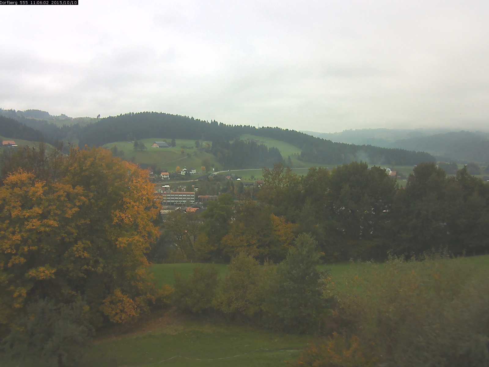 Webcam-Bild: Aussicht vom Dorfberg in Langnau 20151010-110601