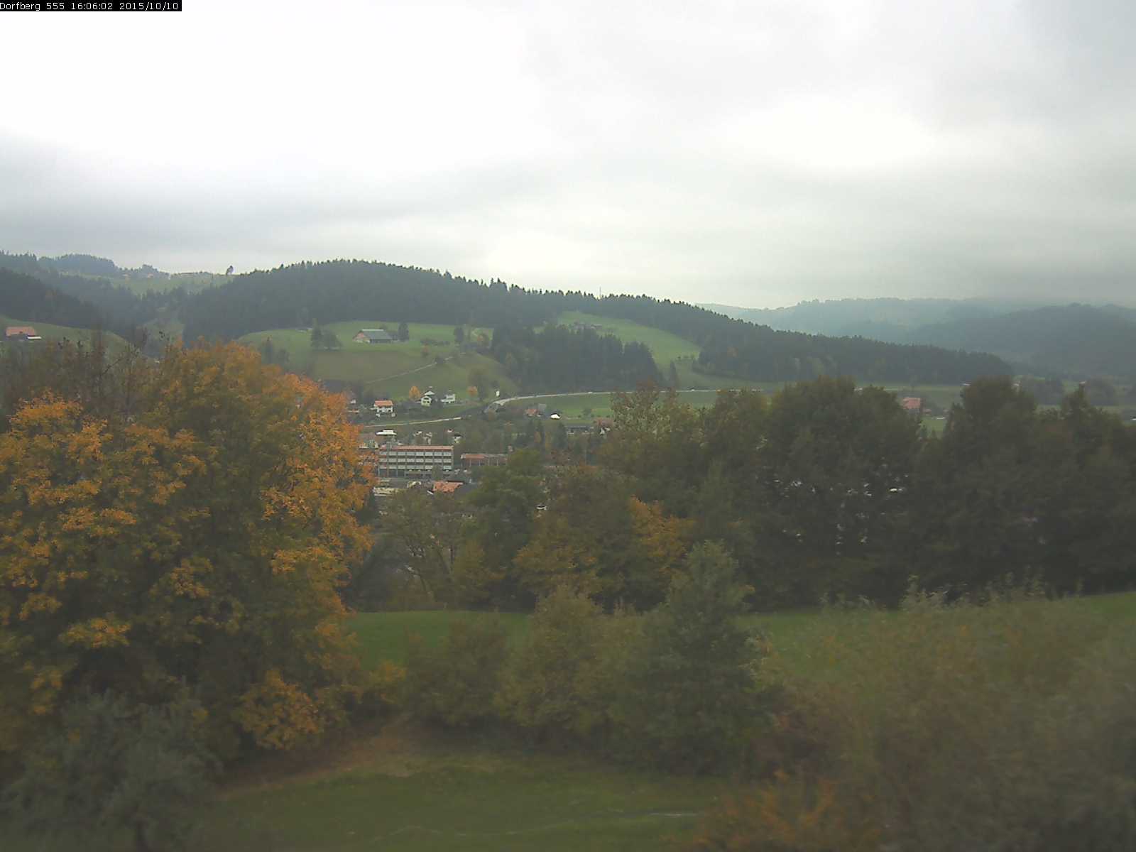 Webcam-Bild: Aussicht vom Dorfberg in Langnau 20151010-160601