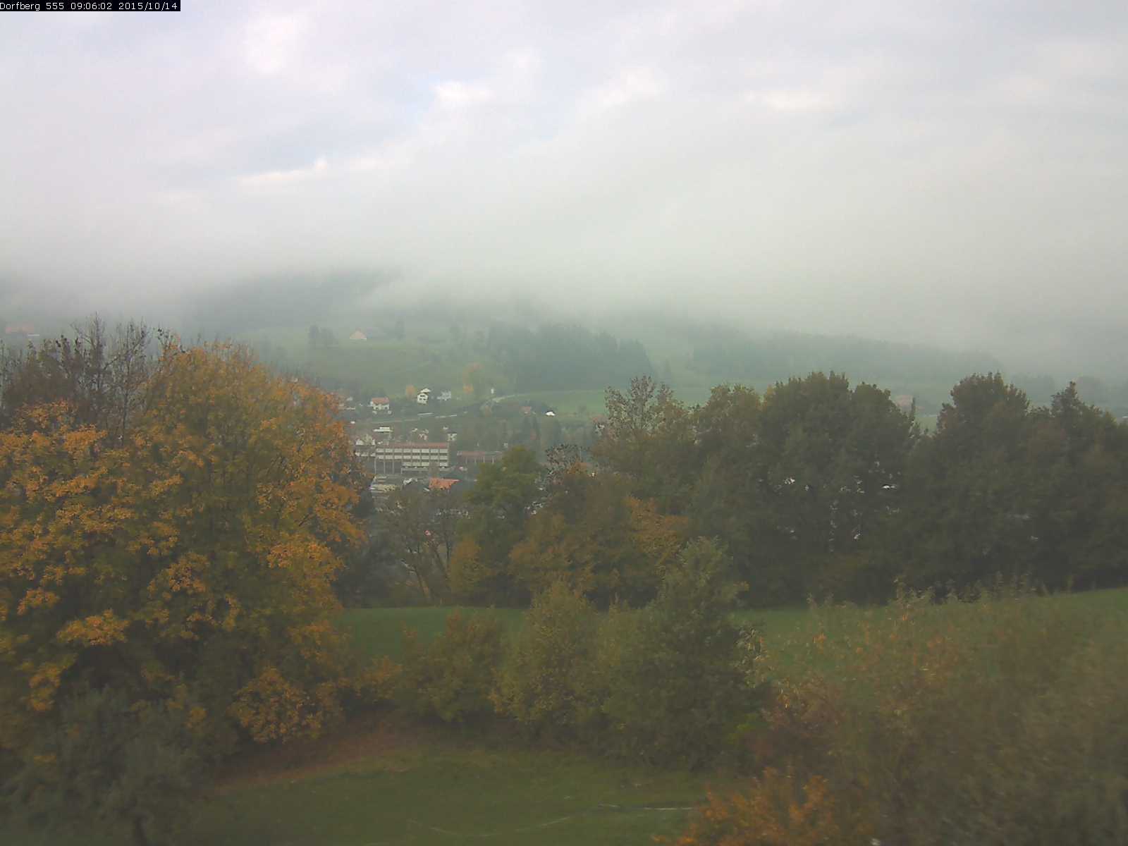 Webcam-Bild: Aussicht vom Dorfberg in Langnau 20151014-090601
