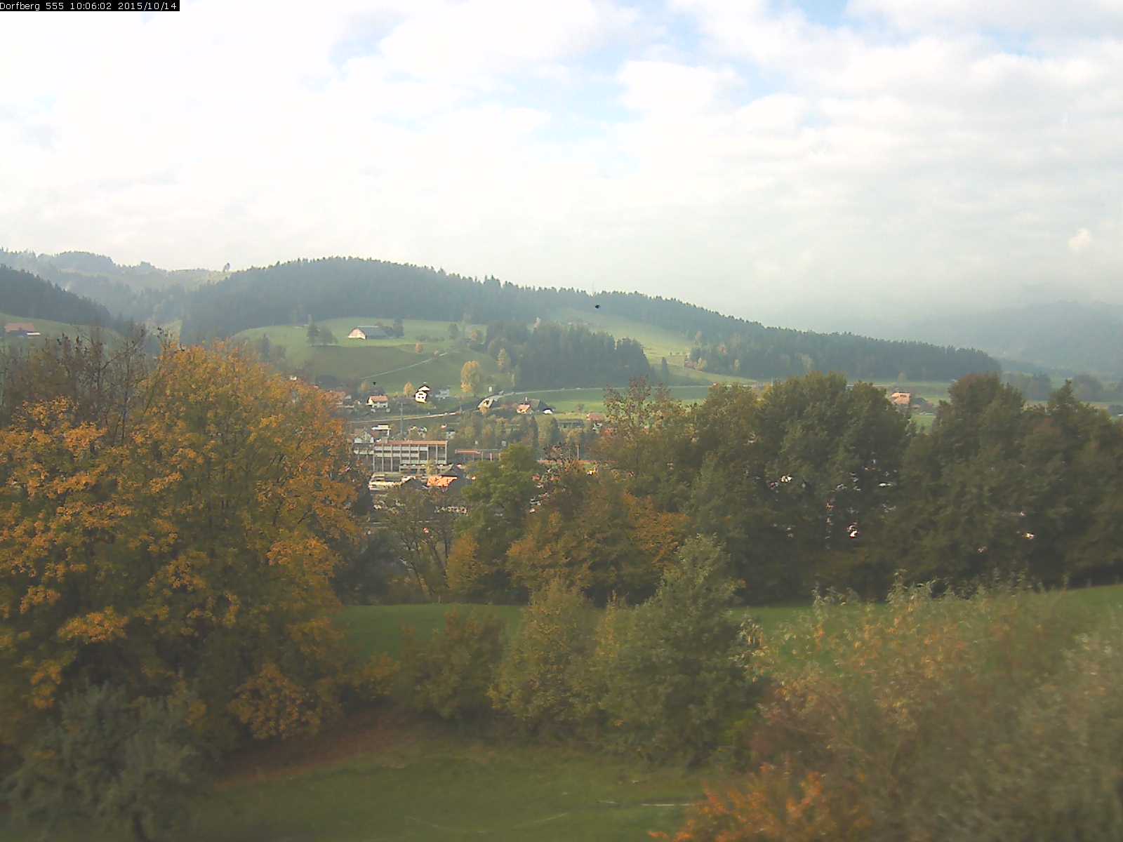 Webcam-Bild: Aussicht vom Dorfberg in Langnau 20151014-100601