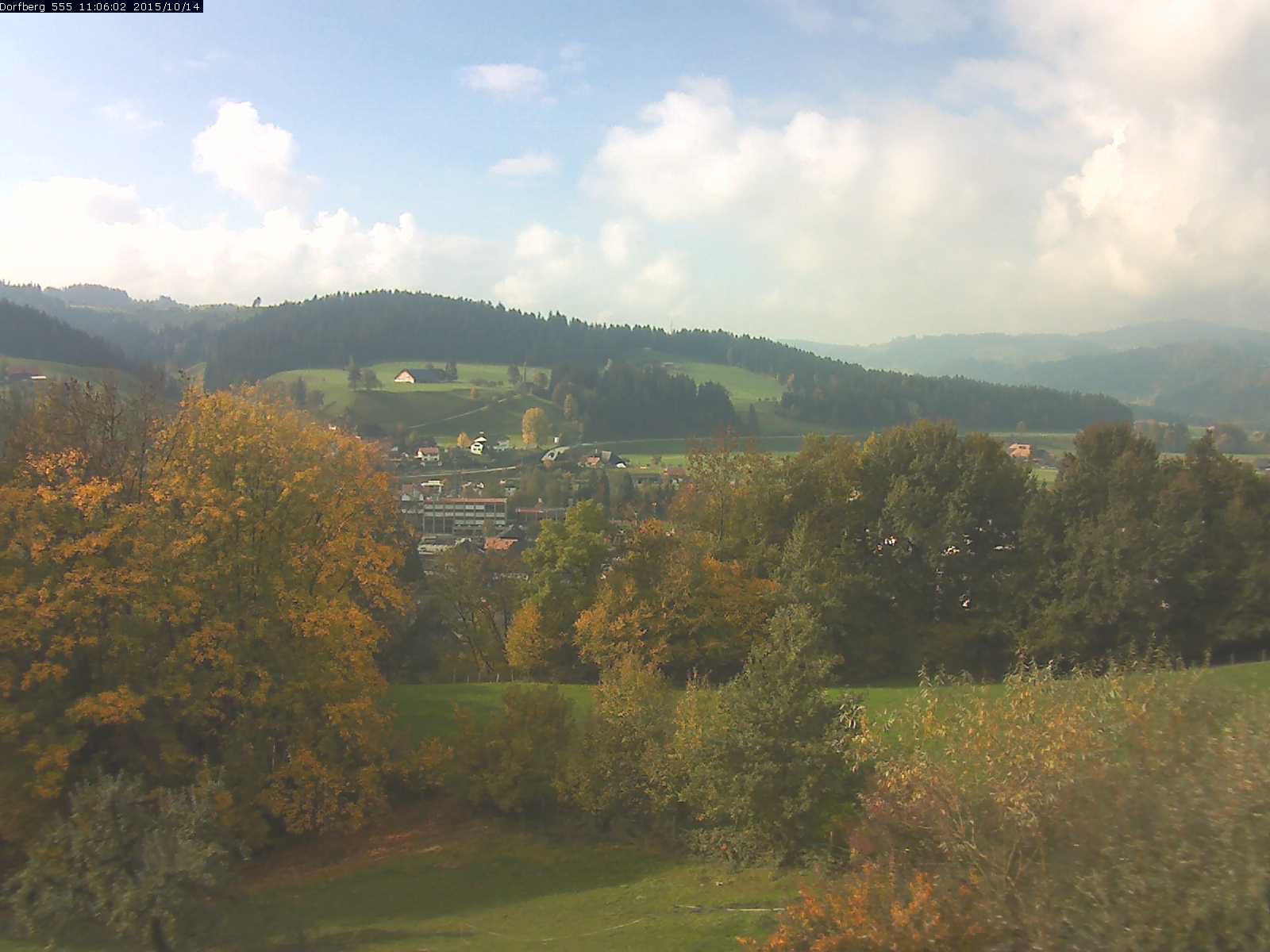 Webcam-Bild: Aussicht vom Dorfberg in Langnau 20151014-110602