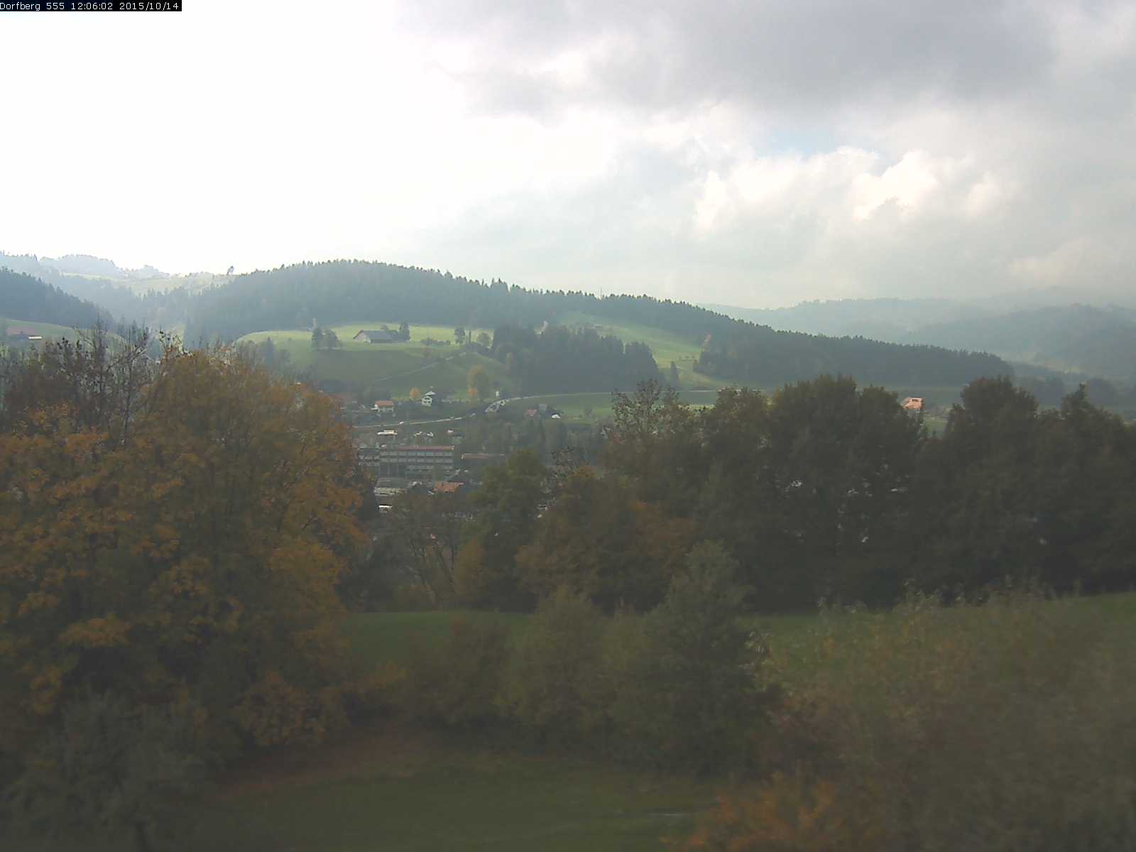 Webcam-Bild: Aussicht vom Dorfberg in Langnau 20151014-120601
