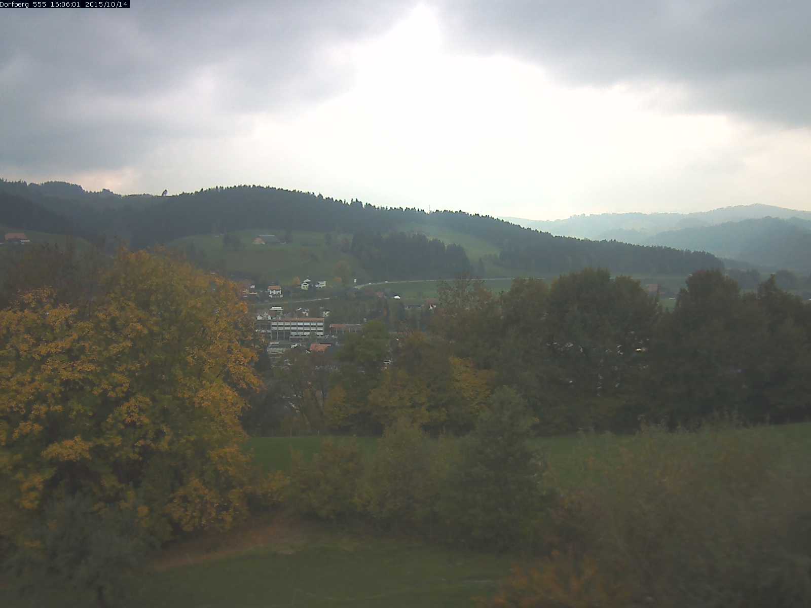 Webcam-Bild: Aussicht vom Dorfberg in Langnau 20151014-160601