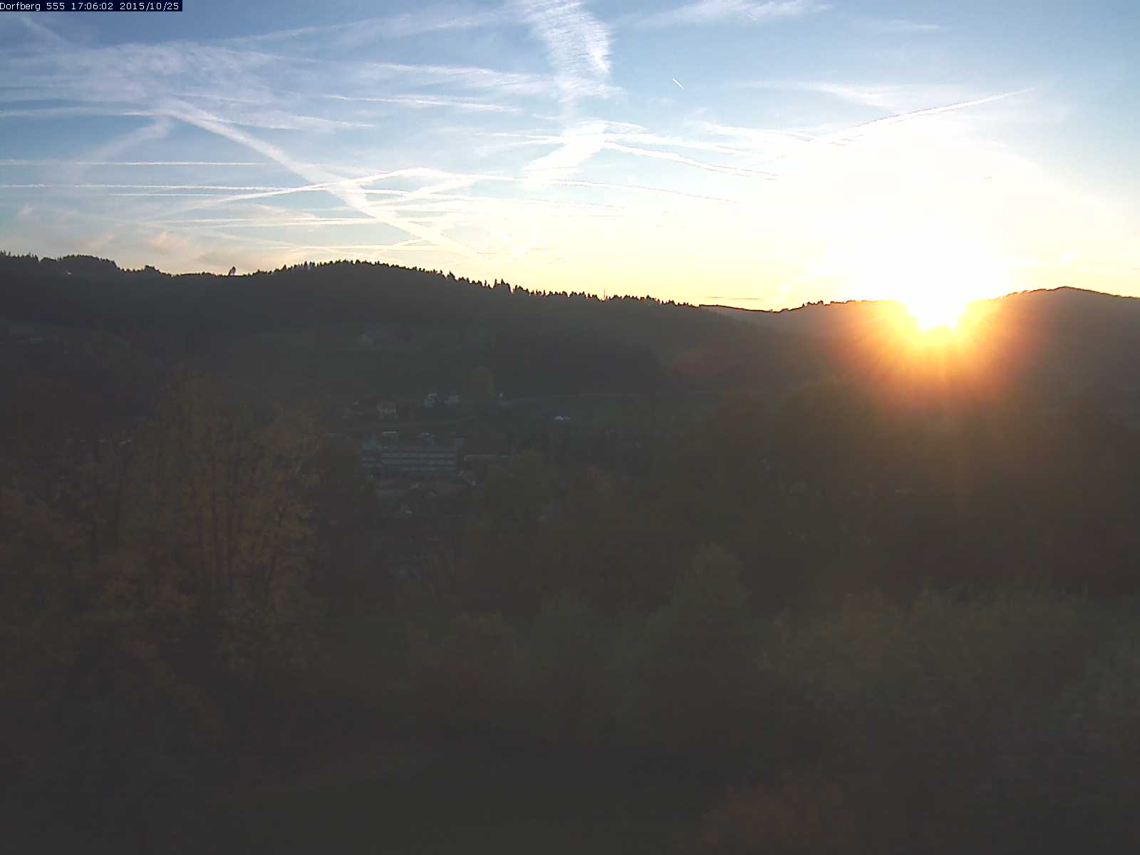 Webcam-Bild: Aussicht vom Dorfberg in Langnau 20151025-170601