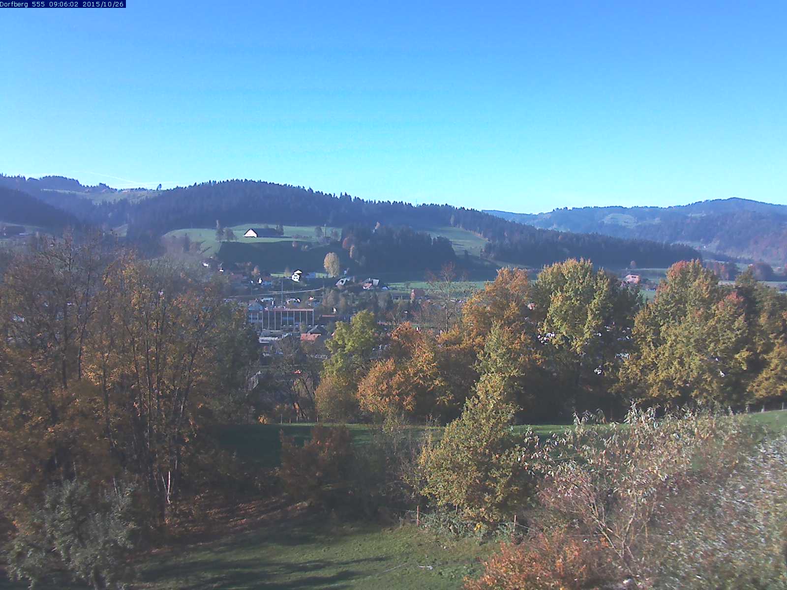 Webcam-Bild: Aussicht vom Dorfberg in Langnau 20151026-090601