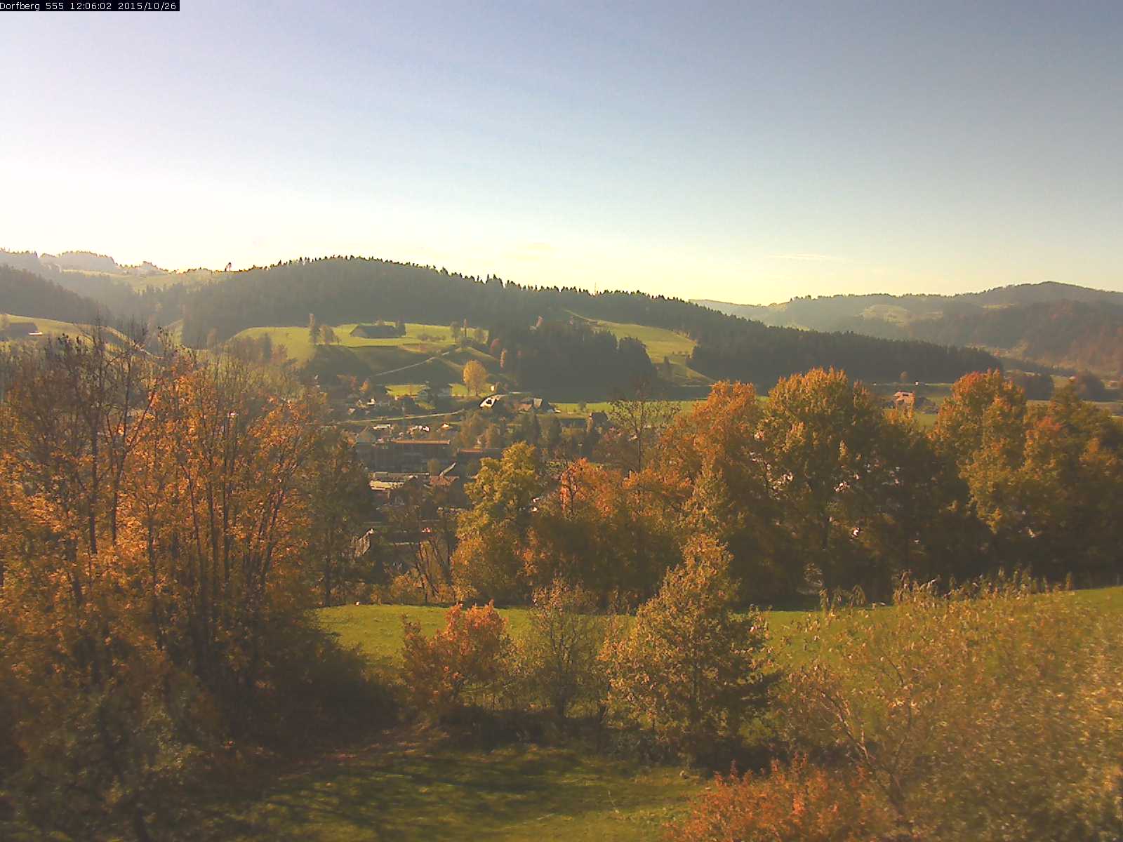 Webcam-Bild: Aussicht vom Dorfberg in Langnau 20151026-120601