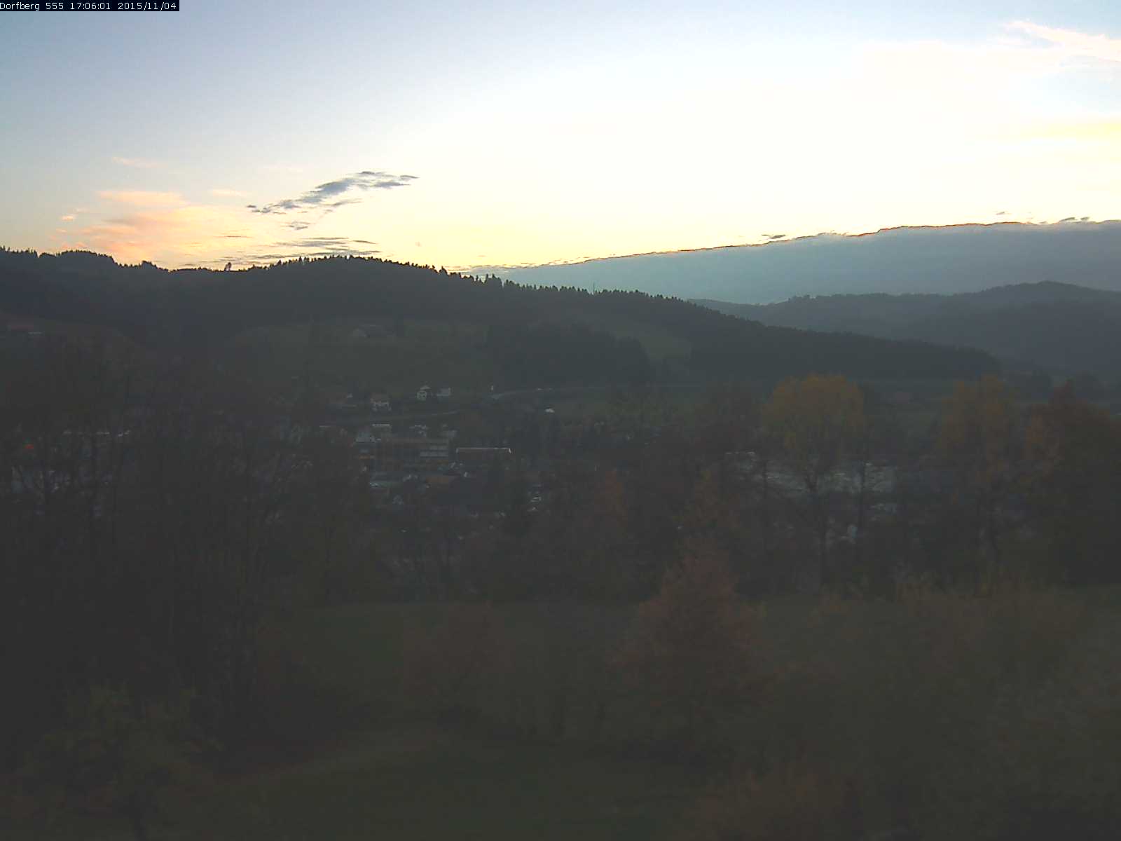 Webcam-Bild: Aussicht vom Dorfberg in Langnau 20151104-170601
