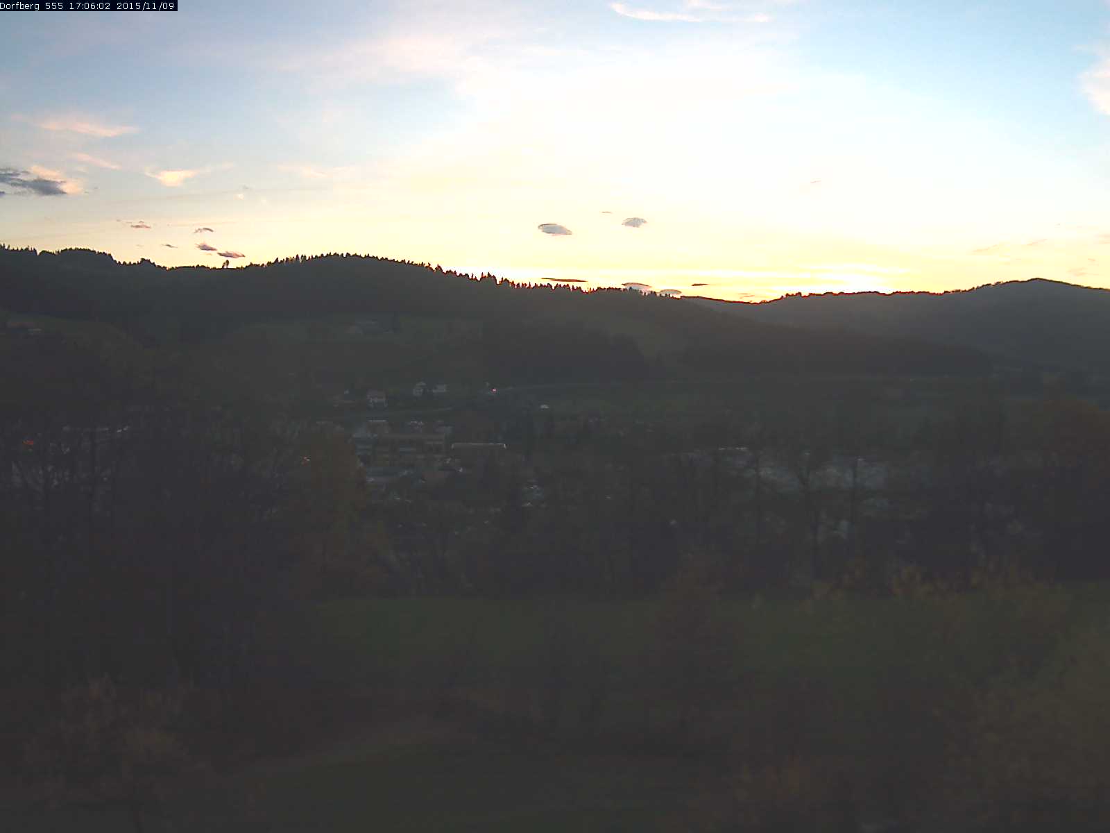 Webcam-Bild: Aussicht vom Dorfberg in Langnau 20151109-170601