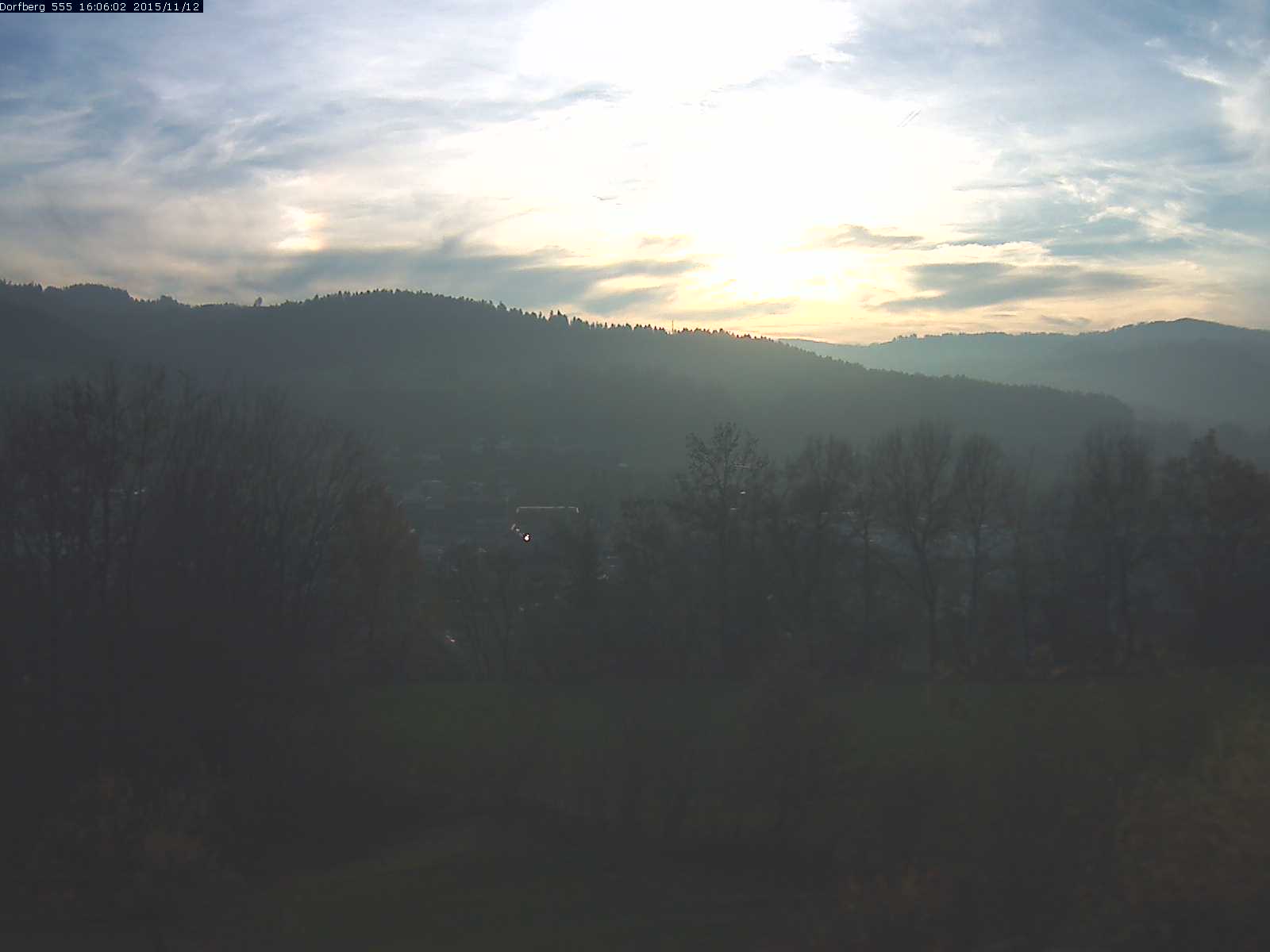 Webcam-Bild: Aussicht vom Dorfberg in Langnau 20151112-160601