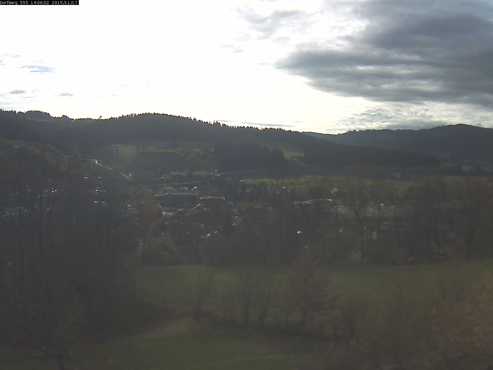 Webcam-Bild: Aussicht vom Dorfberg in Langnau 20151117-140601