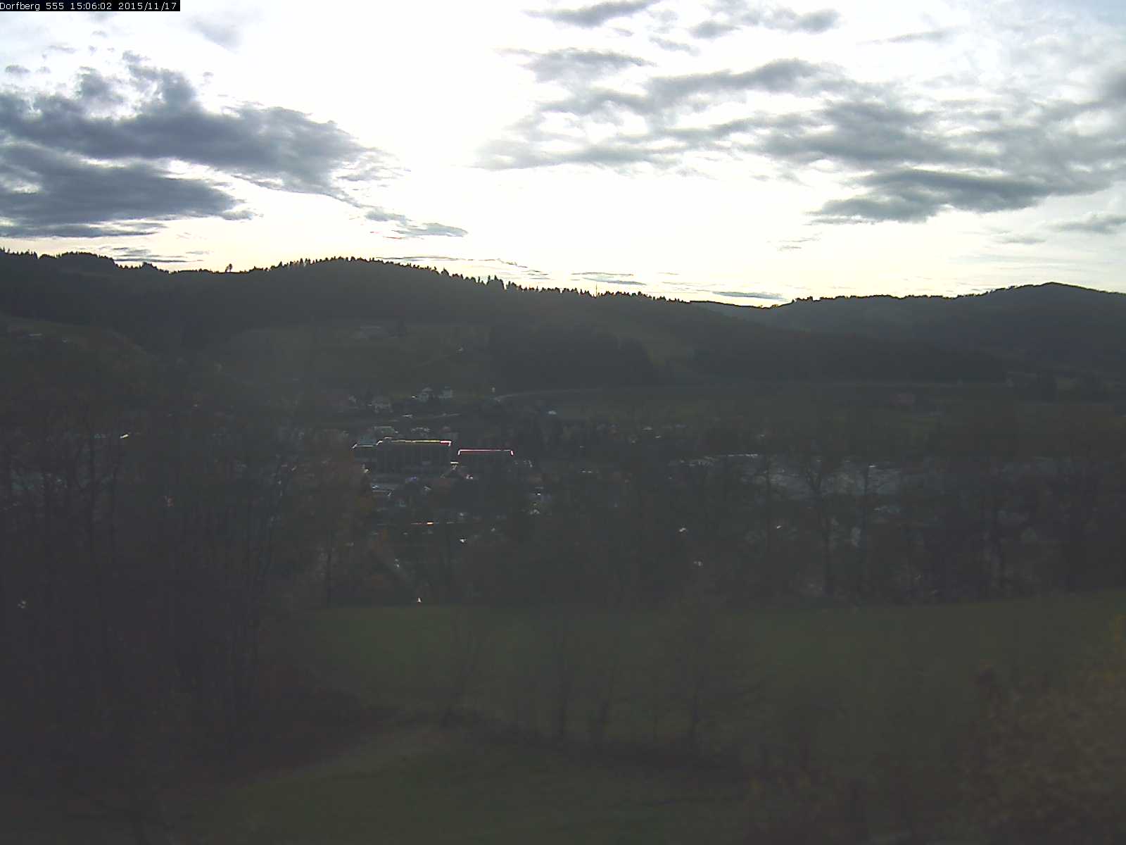 Webcam-Bild: Aussicht vom Dorfberg in Langnau 20151117-150601