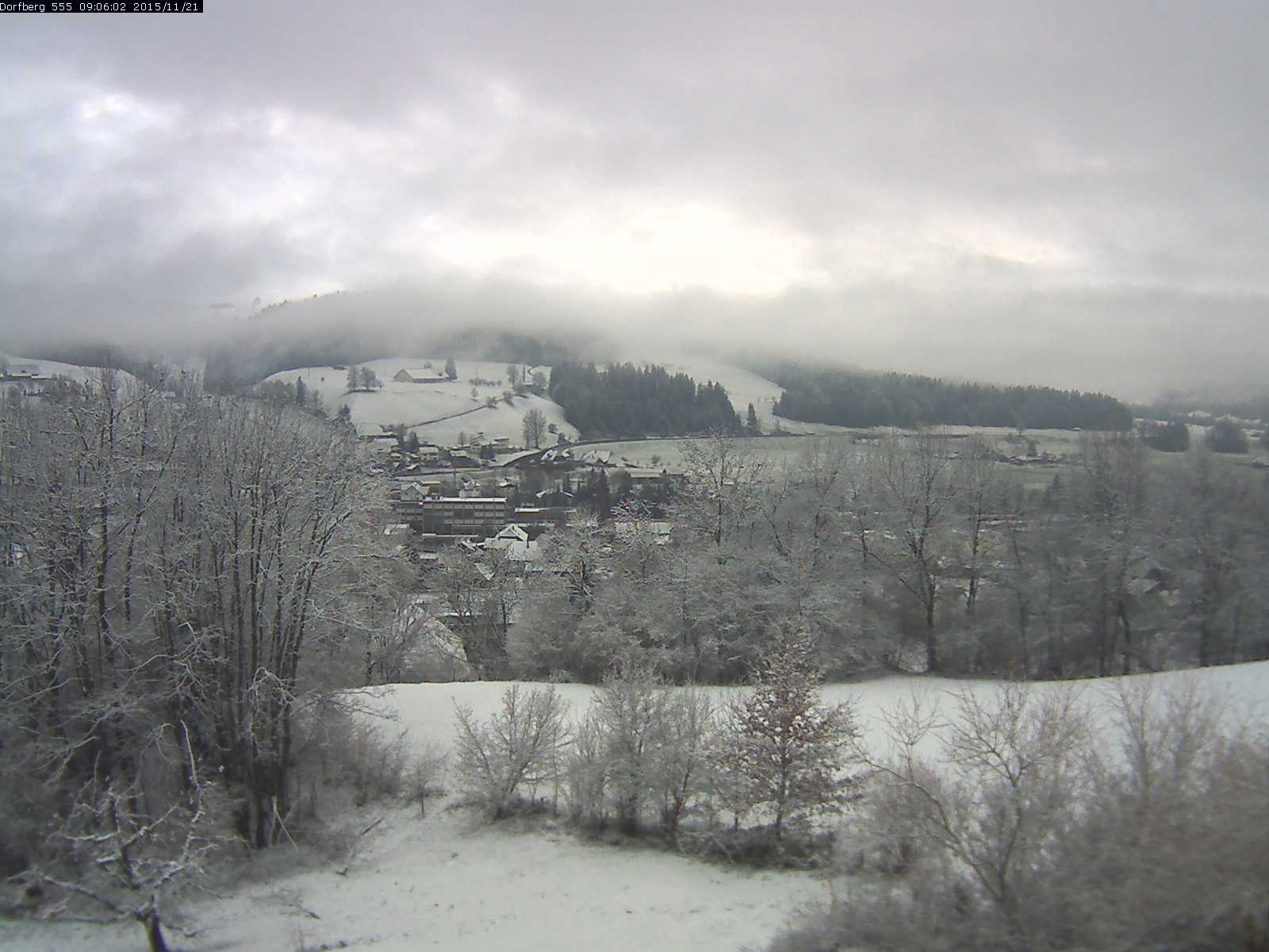 Webcam-Bild: Aussicht vom Dorfberg in Langnau 20151121-090601