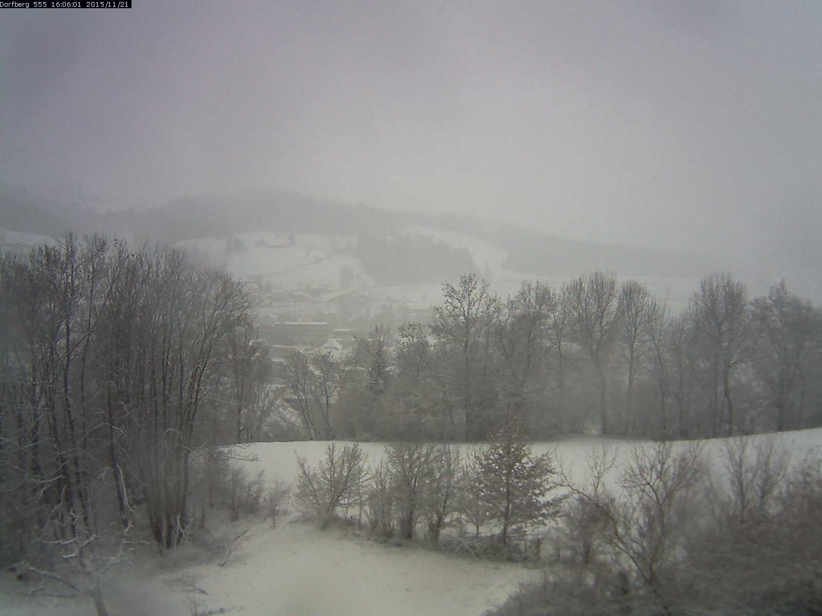 Webcam-Bild: Aussicht vom Dorfberg in Langnau 20151121-160601
