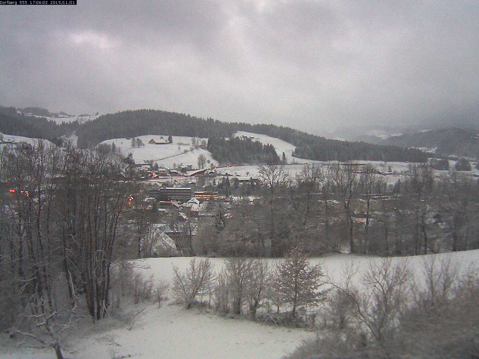 Webcam-Bild: Aussicht vom Dorfberg in Langnau 20151121-170601