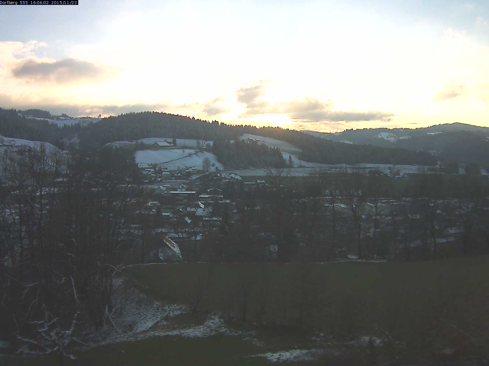 Webcam-Bild: Aussicht vom Dorfberg in Langnau 20151123-160601