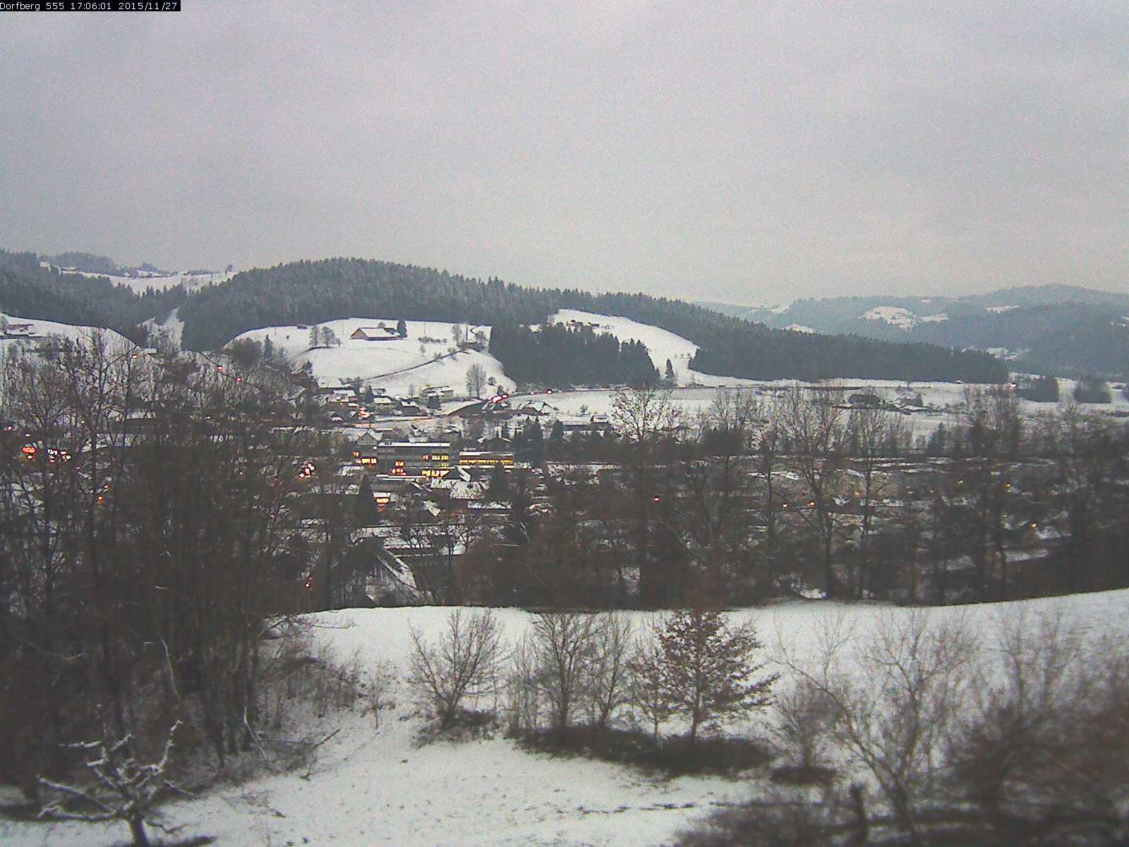 Webcam-Bild: Aussicht vom Dorfberg in Langnau 20151127-170601