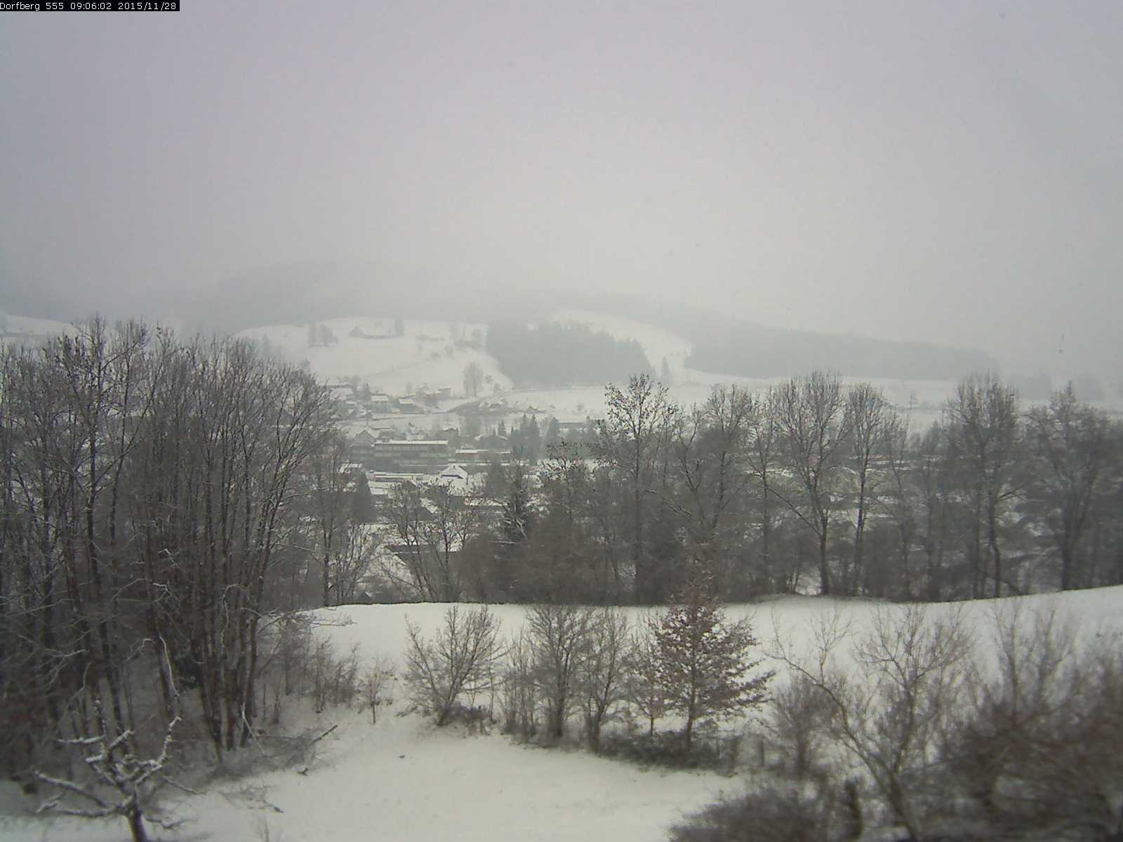 Webcam-Bild: Aussicht vom Dorfberg in Langnau 20151128-090601