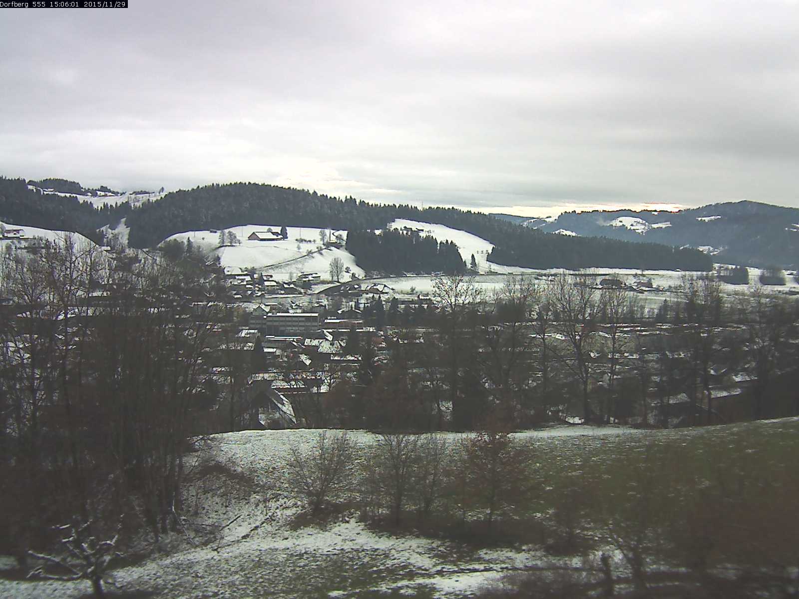 Webcam-Bild: Aussicht vom Dorfberg in Langnau 20151129-150601