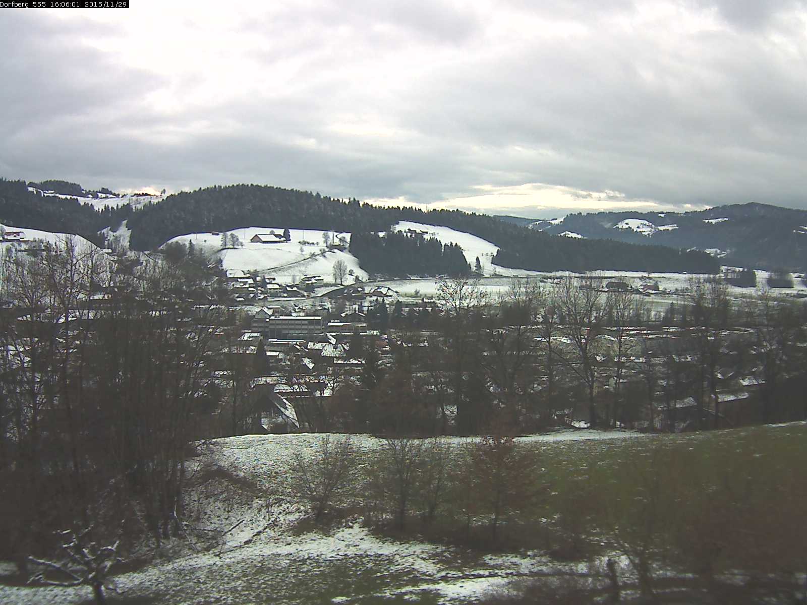 Webcam-Bild: Aussicht vom Dorfberg in Langnau 20151129-160601