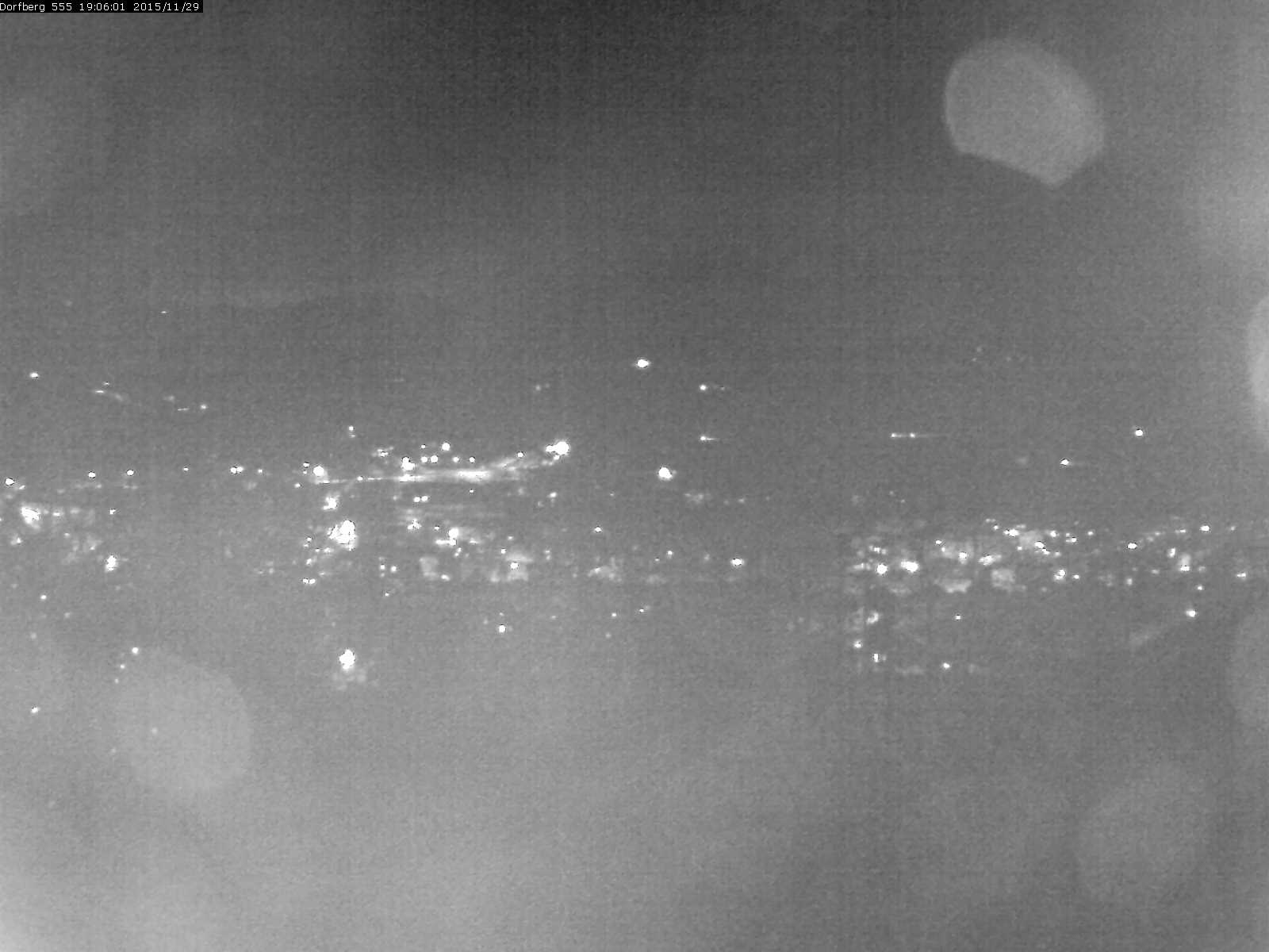 Webcam-Bild: Aussicht vom Dorfberg in Langnau 20151129-190601