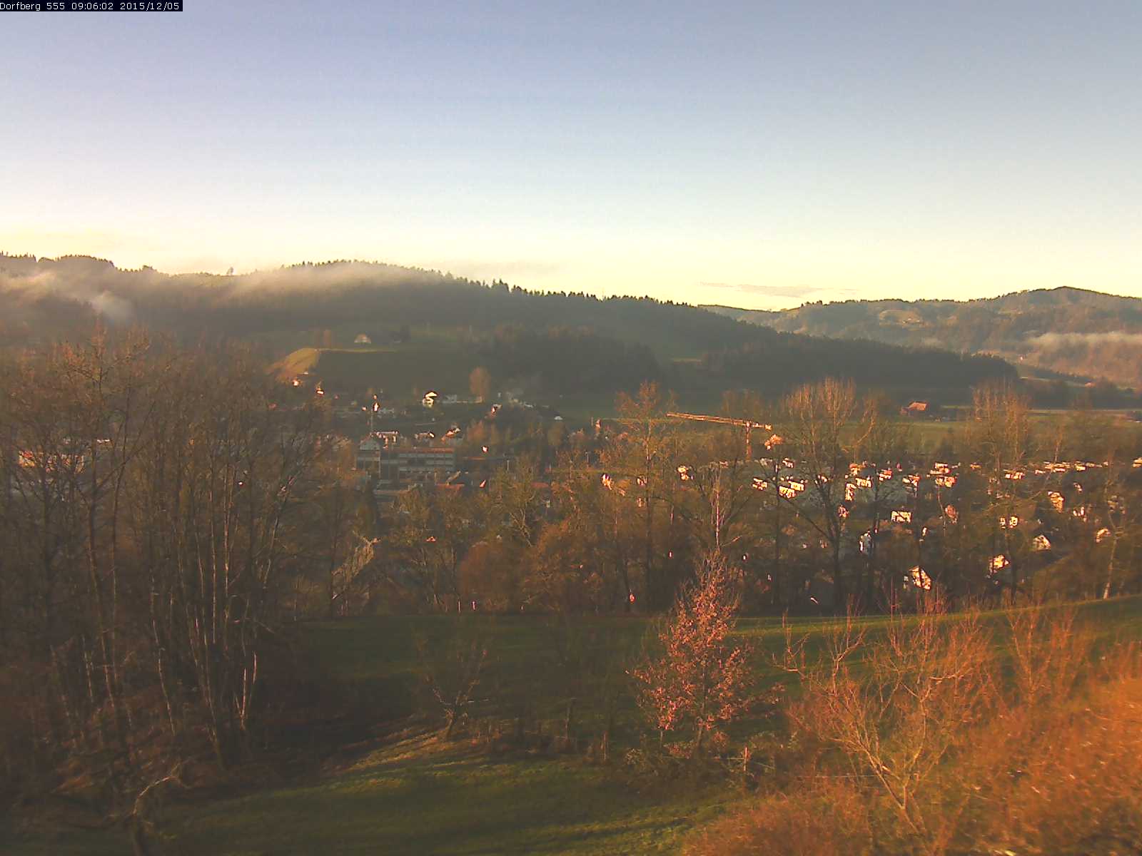 Webcam-Bild: Aussicht vom Dorfberg in Langnau 20151205-090601