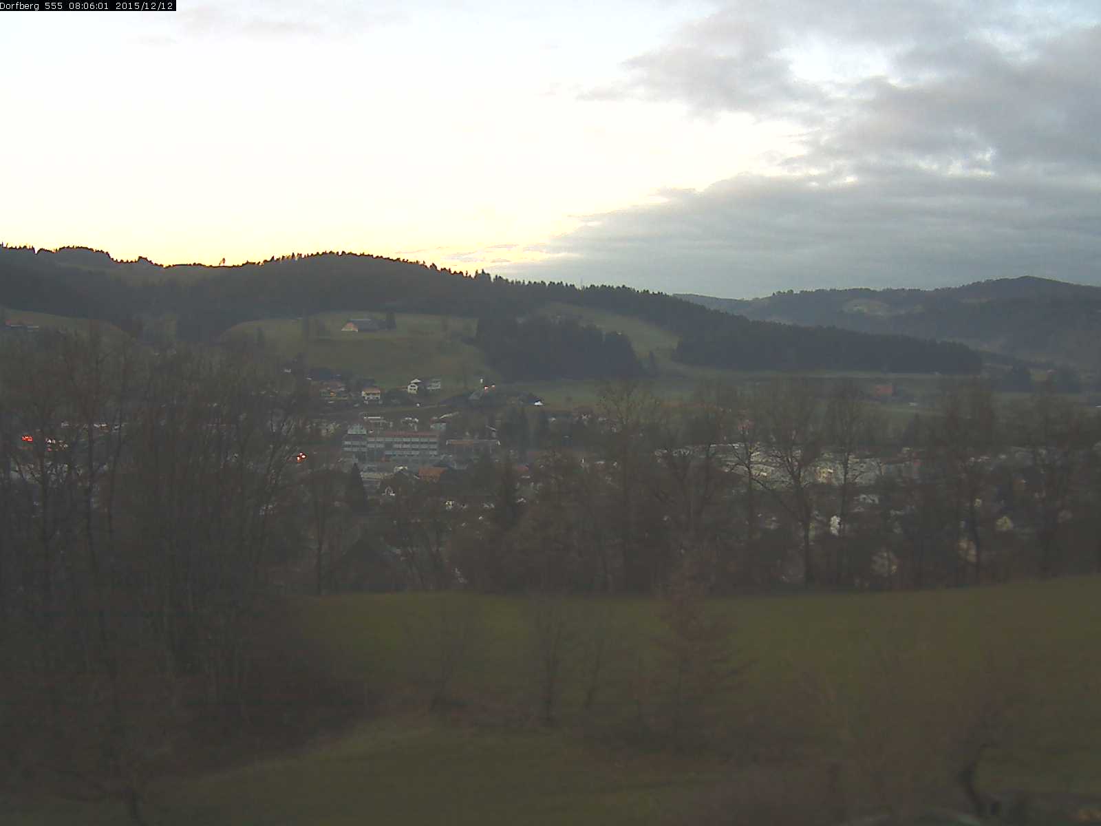 Webcam-Bild: Aussicht vom Dorfberg in Langnau 20151212-080601