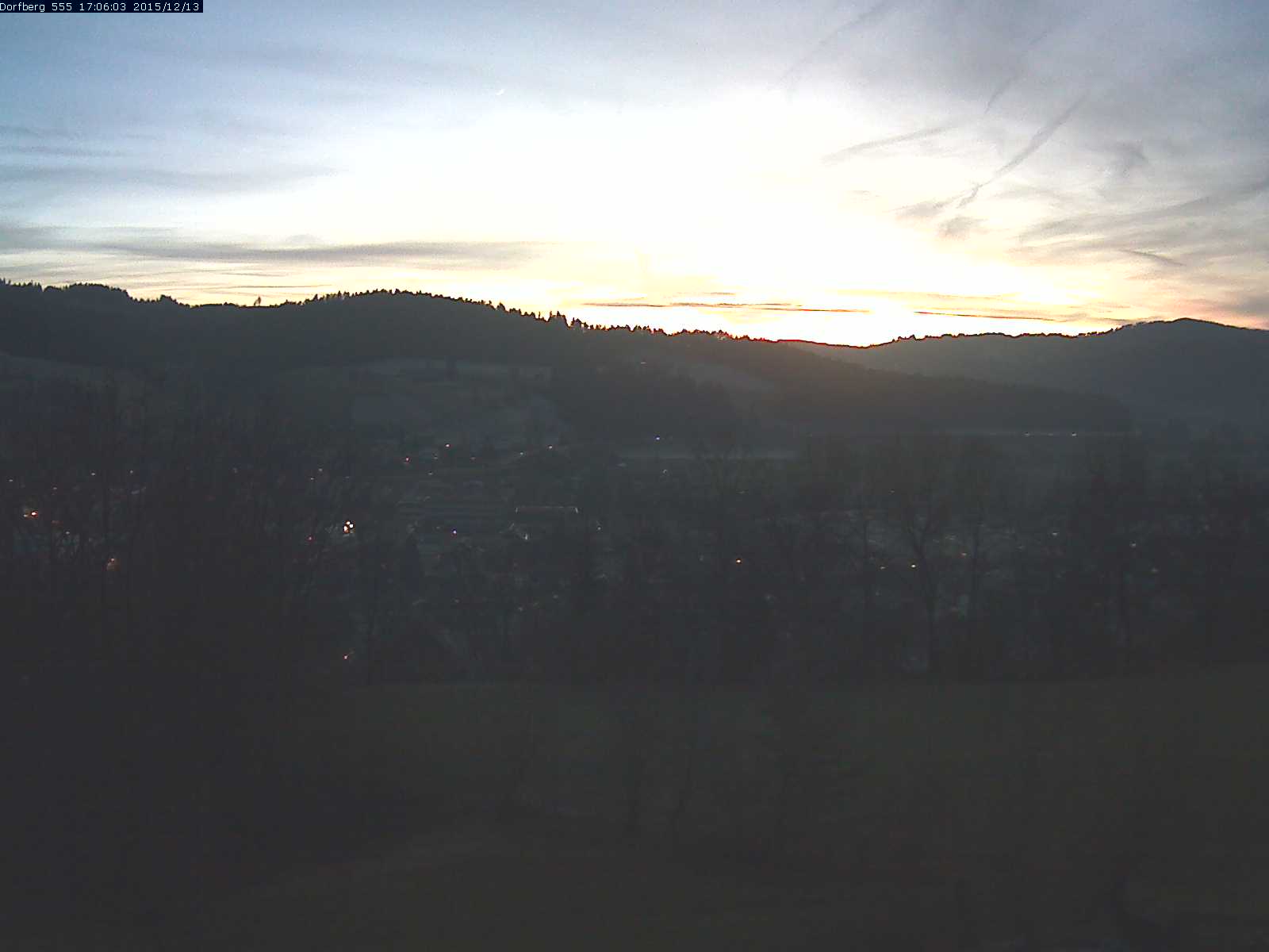Webcam-Bild: Aussicht vom Dorfberg in Langnau 20151213-170601