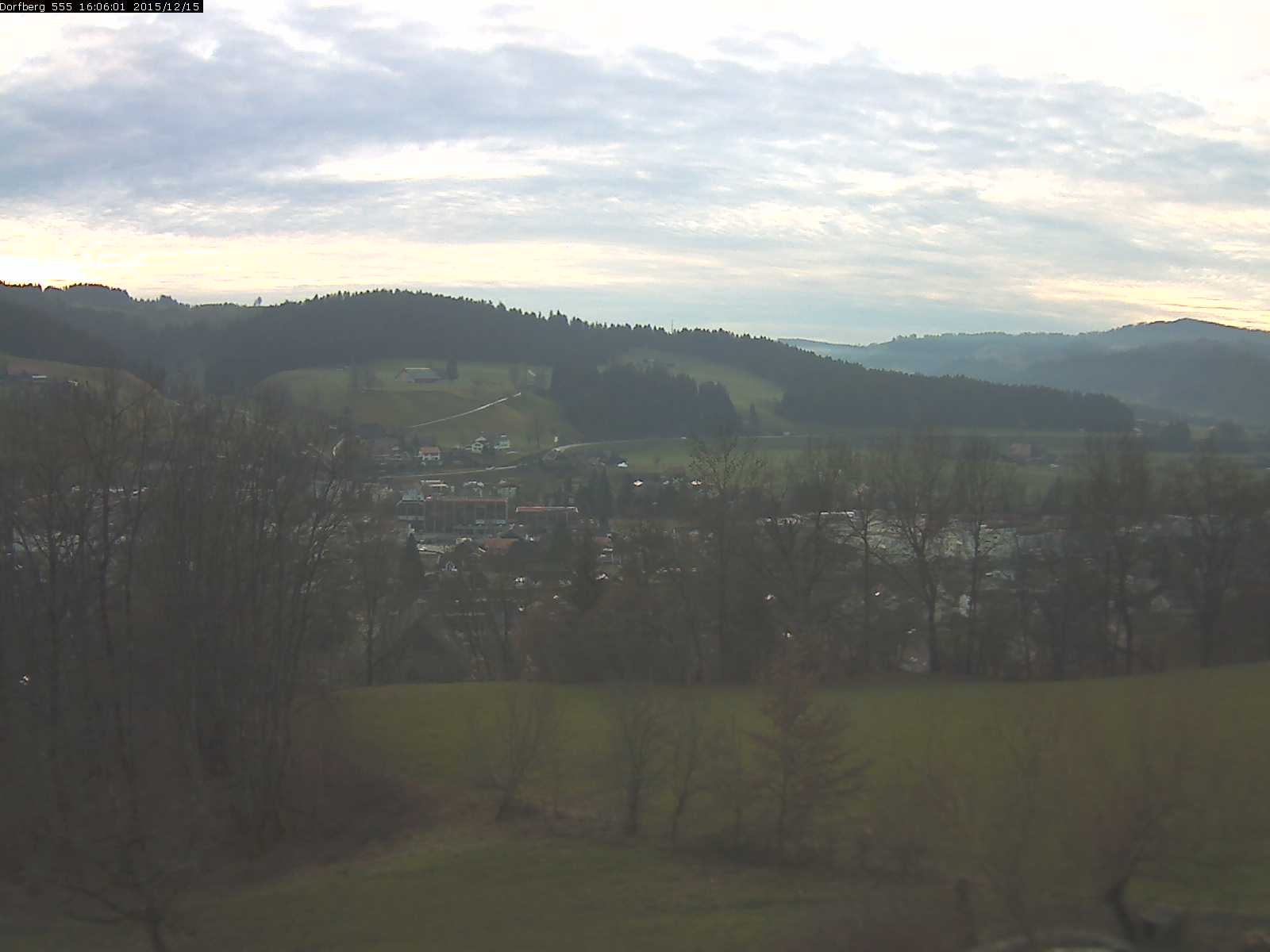 Webcam-Bild: Aussicht vom Dorfberg in Langnau 20151215-160601