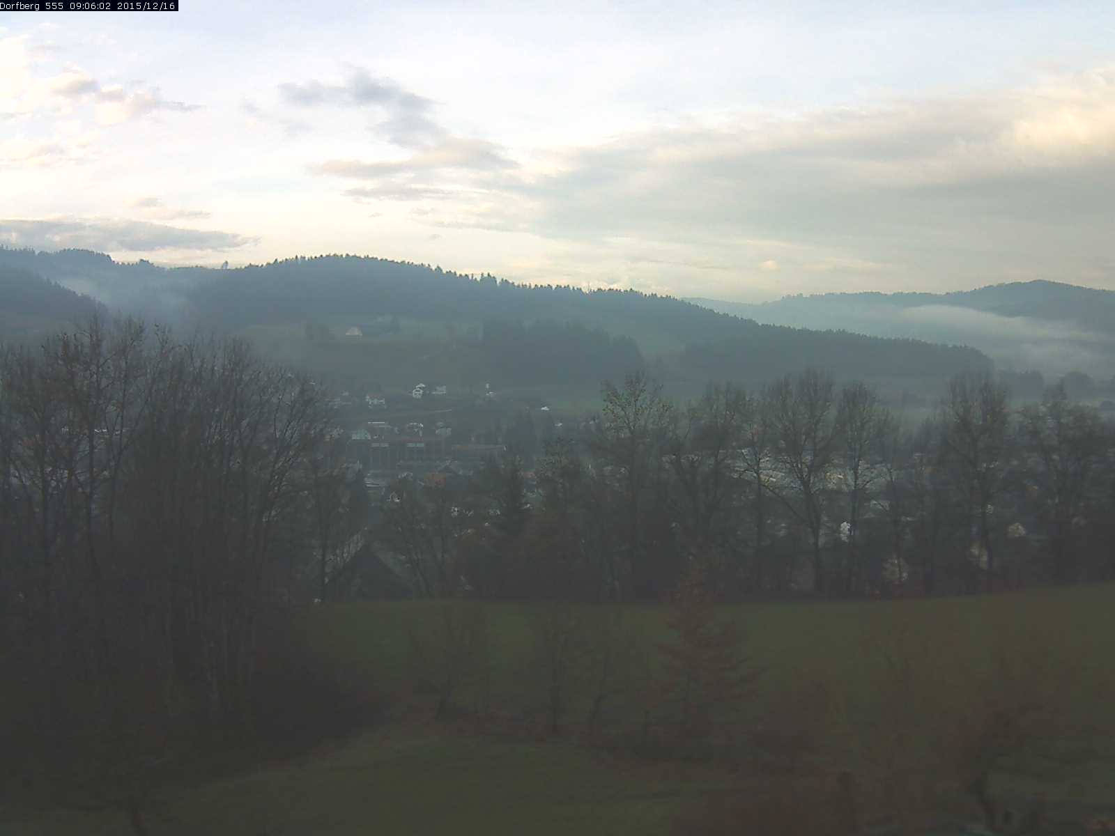 Webcam-Bild: Aussicht vom Dorfberg in Langnau 20151216-090601