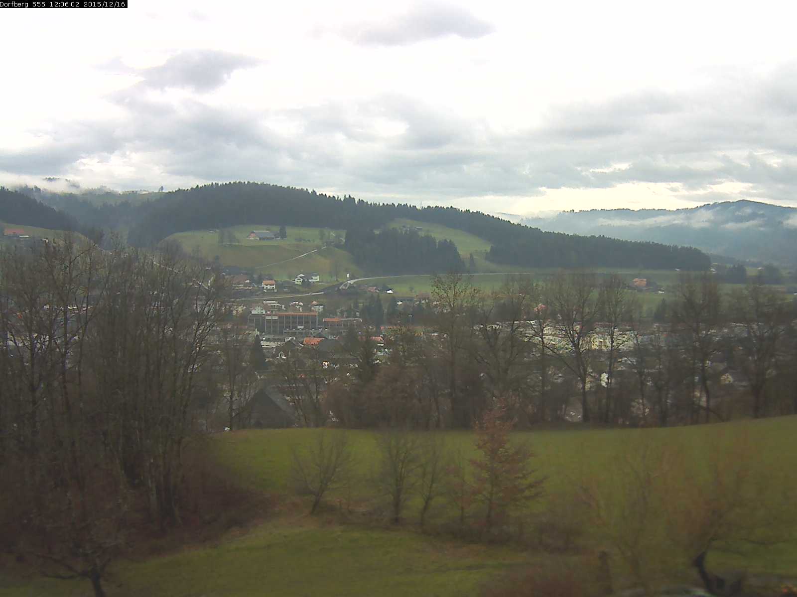 Webcam-Bild: Aussicht vom Dorfberg in Langnau 20151216-120601