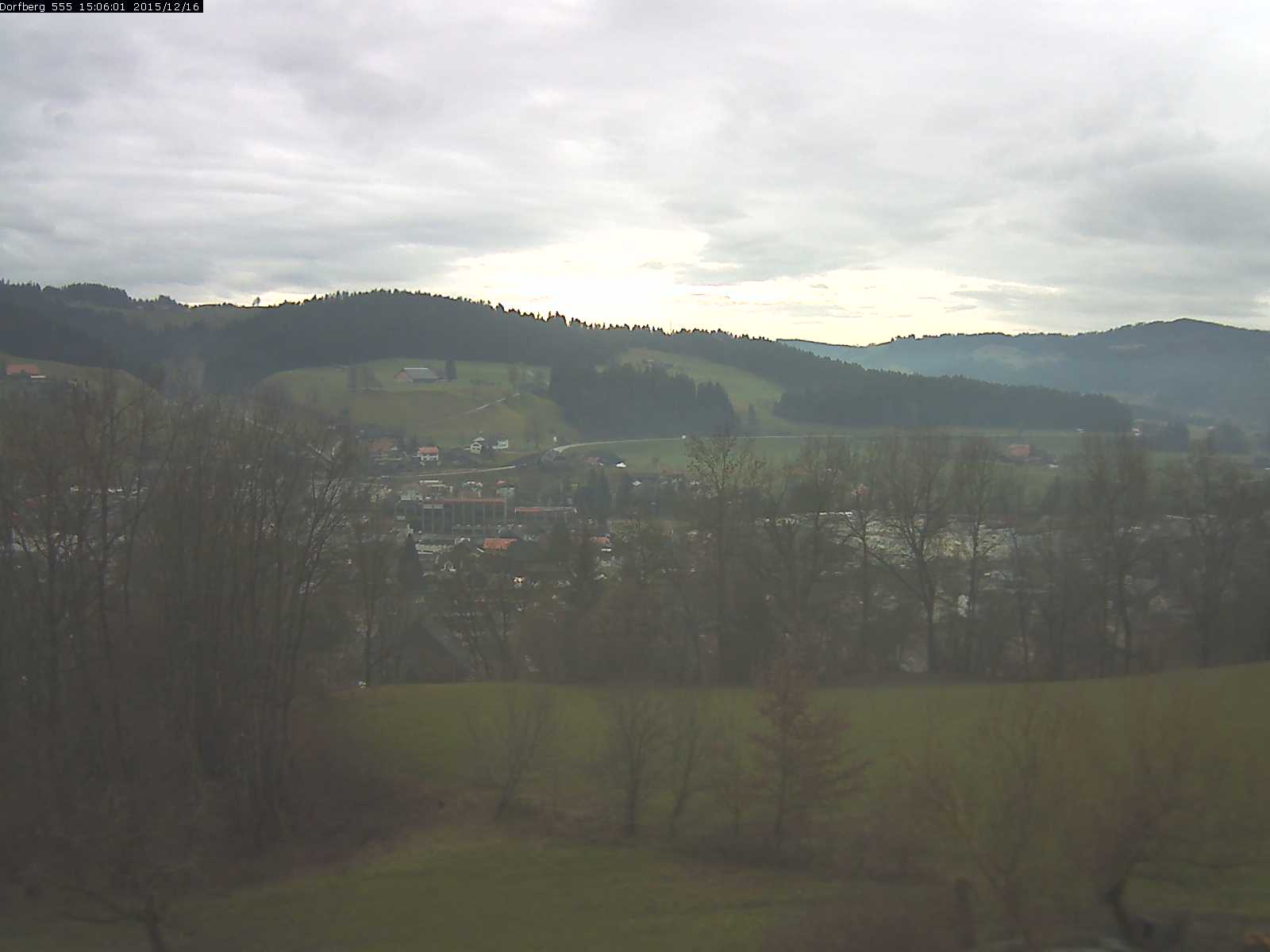 Webcam-Bild: Aussicht vom Dorfberg in Langnau 20151216-150601