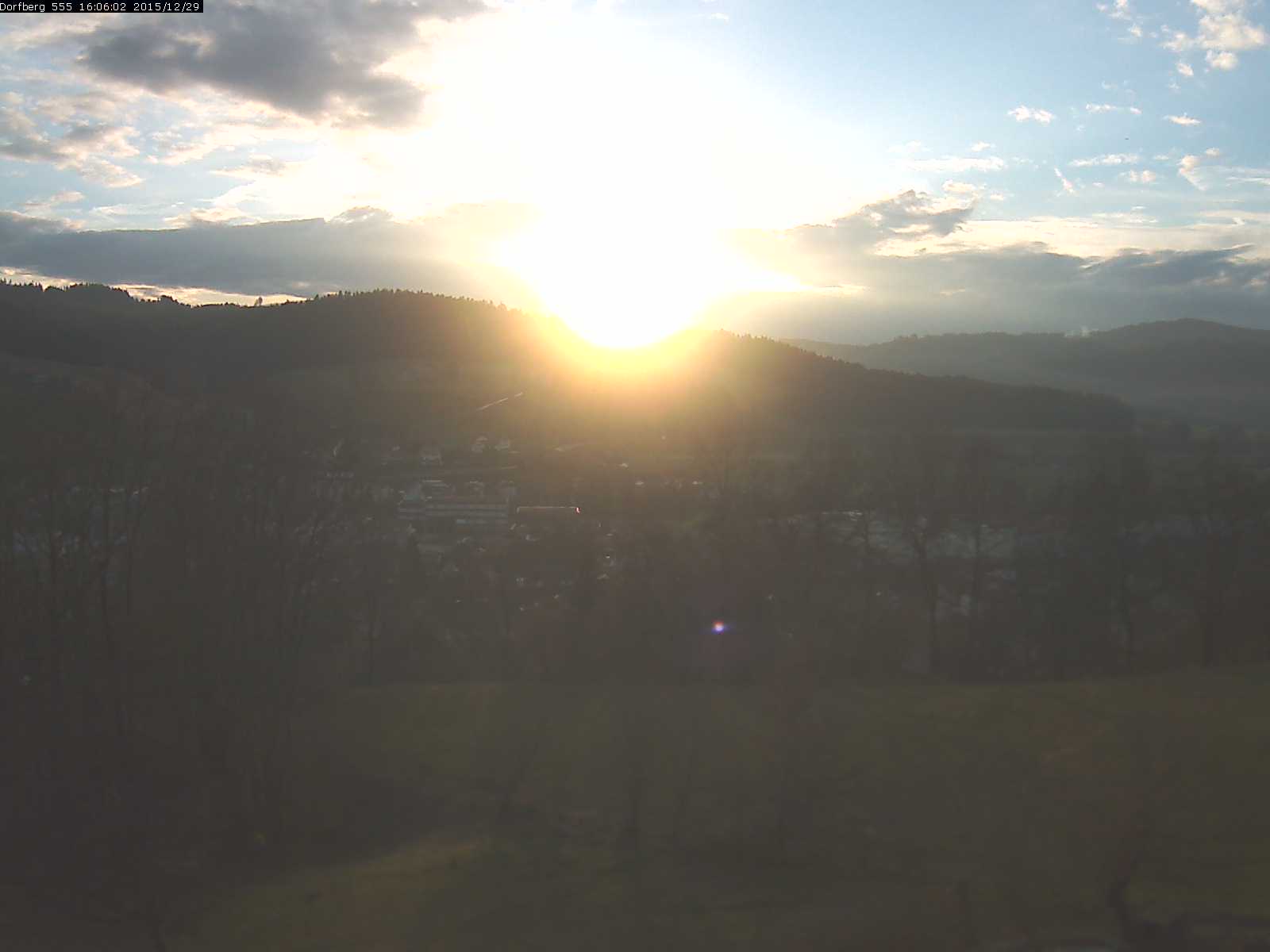 Webcam-Bild: Aussicht vom Dorfberg in Langnau 20151229-160601