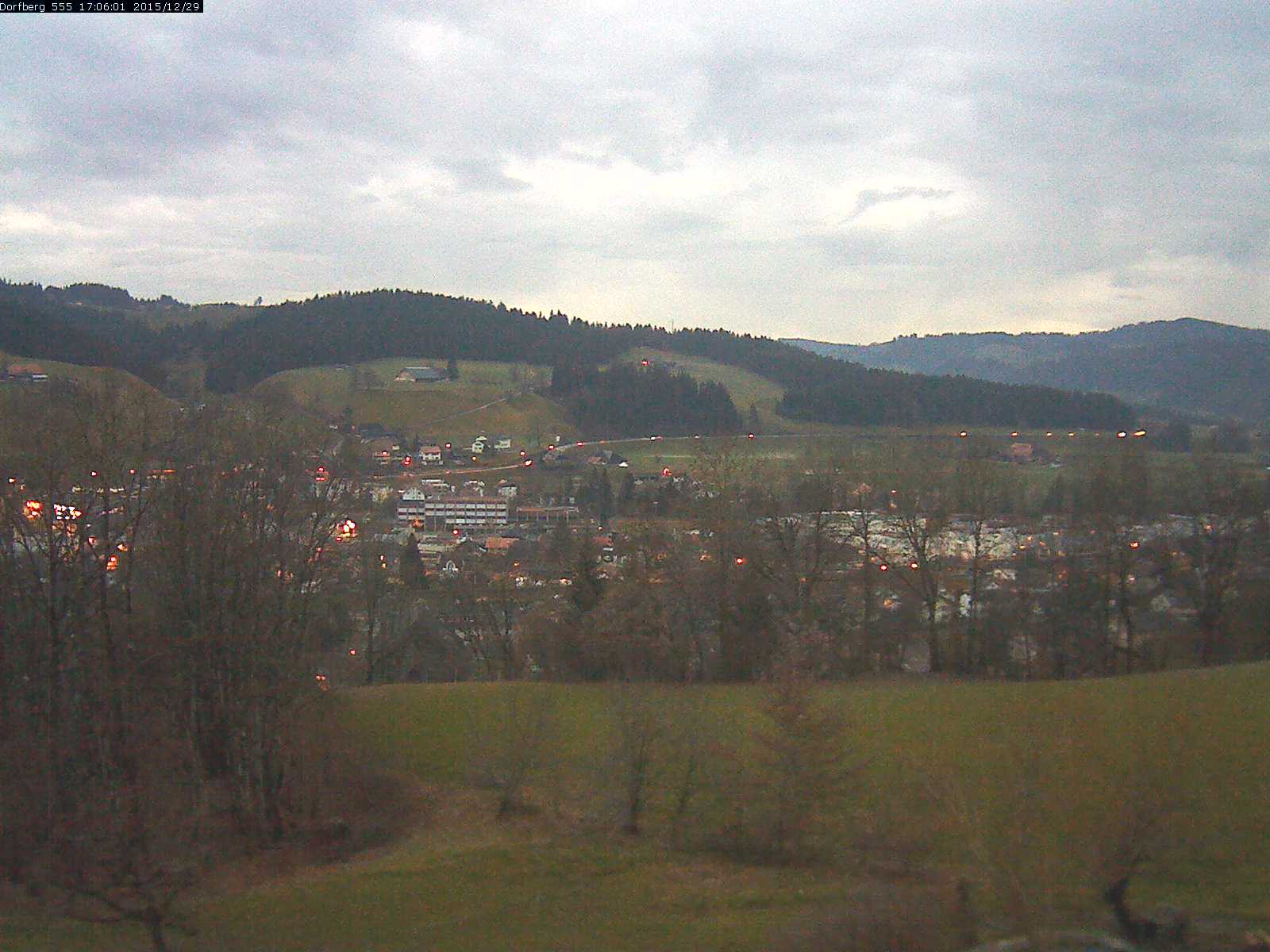 Webcam-Bild: Aussicht vom Dorfberg in Langnau 20151229-170601