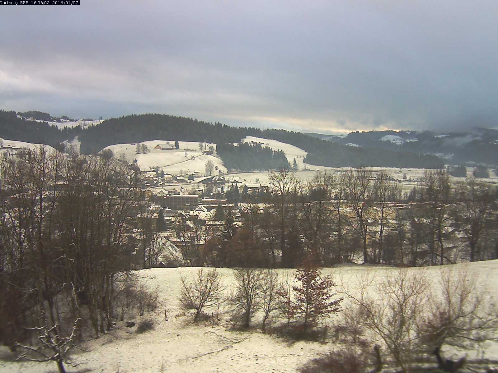 Webcam-Bild: Aussicht vom Dorfberg in Langnau 20160107-160601